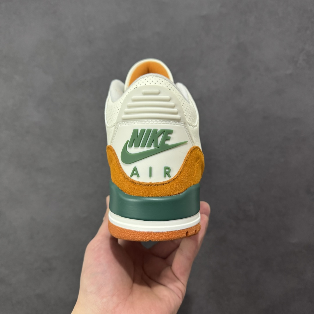 图片[4]-【公司级】Solefly x Air Jordan 3 Retro \”Miami\” 迈阿密联名 白绿橙 AJ3 乔丹3代 aj3 乔3 白绿橙 乔丹篮球鞋系列 迈阿密鞋店Solefly和Jordan Brandz再次联手，打造全新的Air Jordan 3联名款，设计灵感源于主理人Carlos Prieto的家族从古巴到迈阿密的移民故事，橙绿配色不仅呼应迈阿密飓风队，更象征着活力与传承。鞋身以白色皮革为基底，搭配绿色麂皮鞋头与橙色麂皮后跟，质感高级又复古；鞋舌上Jumpyman Logo采用绿色点缀，中底采用做旧奶油色，搭配橙色橡胶外底，瞬间拉回80年代氛围；鞋后跟拉片下的SoleFly浮雕Logo与Nike Air标志，彩蛋是鞋舌绣有\”SUNSHINE STATE\”和\”MIAMI\”字样，彩蛋十足！鞋盒还将SF与店铺所在地区佛罗里达州的地图结合在一起，突显本次联名的专属身份。 货号：IF4491-100（2025.12.01发售） 尺码：40 40.5 41 42 42.5 43 44 44.5 45 46 47 编码：XSB260270-选品中心
