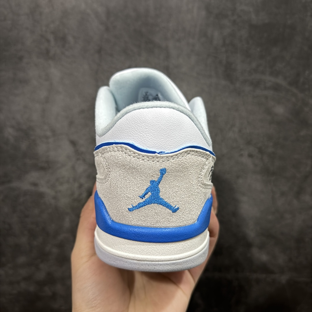 图片[4]-【纯原版】Air Jordan Retro Flight Court SP低帮 AJ低邦 乔丹篮球鞋系列 目前市场最正确版本 头层翻毛＋头层皮 区别市场通货 正确针织鞋码效果 版型完美 正确私模大底 鞋款整体以翻毛皮打造，搭配侧身头层皮面框架，鞋舌及后跟Jumpman Logo分别采用刺绣点缀，后跟侧身Flighth字样也辅以刺绣呈现，秉承轻量化的速度型篮球鞋设计思想完成设计，降低重量的同时提升舒适度，中底延续前作使用了分离式后掌可视化Air Soleb气垫。鞋带孔和后跟鞋提以籃网为造型灵感，将篮球运动巧妙融入到鞋款的设计之中，使鞋身整体富有流动性、节奏感和优雅气质。 货号：HF3255-104 尺码：36 36.5 37.5 38 38.5 39 40 40.5 41 42 42.5 43 44 44.5 45-选品中心