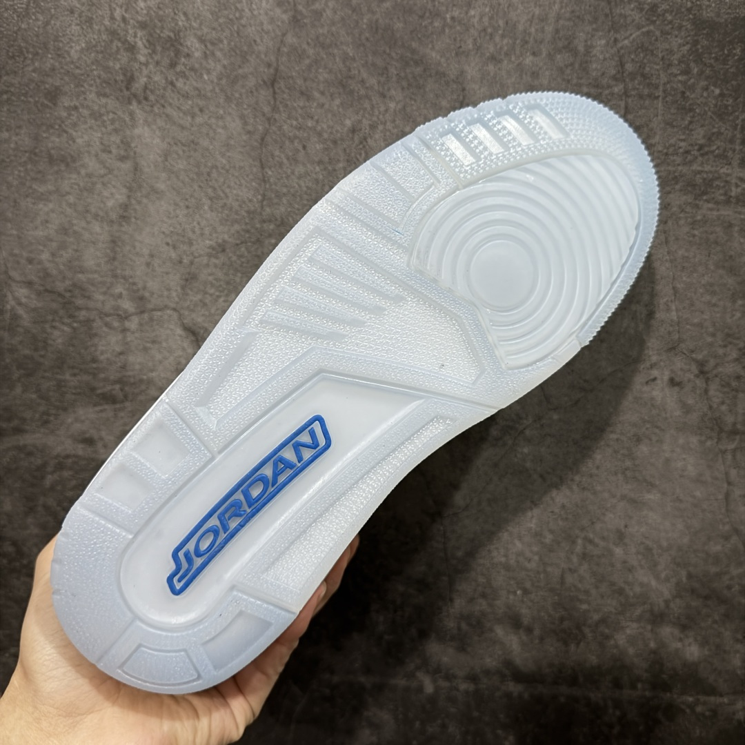 图片[9]-【黑金纯原版】Air Jordan Courtside 23 AJ23 乔23 简版中帮复古休闲运动文化篮球鞋 IQ7614-101 原装级别重装出货 正确鞋舌立体高频 原厂数据独家私磨 原厂纸板开发操作 原盒原包装 每双鞋都来自于原鞋开发对色卡，妥妥的放心 采用头层皮皮革以及轻便牛巴皮革 市场最好版本 尺码：36 36.5 37.5 38 38.5 39 40 40.5 41 42 42.5 43 44 44.5 45 46-选品中心