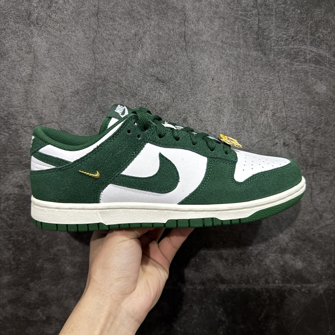 【CS纯原版】DUNK 官方新版双勾 马年限定🔥金勾白绿 马上发财❗️马上有钱❗️ 纯原大厂出品 顶级版本👏 原装头层材料 独家版型蒸餾加工 帶來的是更好的视觉和脚感体验 大厂纯原品质出货 清洁度 电绣工艺 皮料切割干净无任何毛边 细节完美 货号：IB4417-100 尺码：36 36.5 37.5 38 38.5 39 40 40.5 41 42 42.5 43 44 44.5 45 46-选品中心