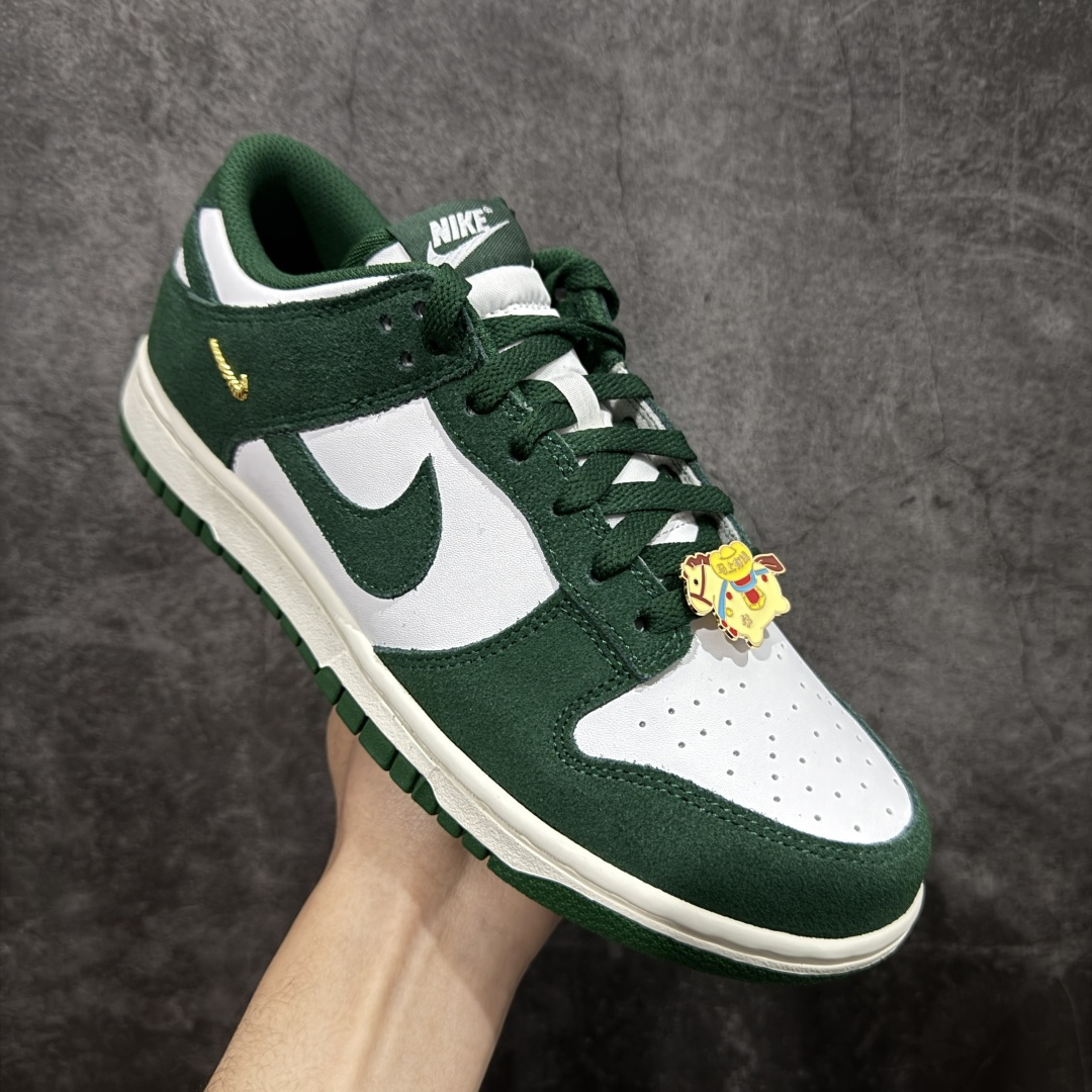 图片[3]-【CS纯原版】DUNK 官方新版双勾 马年限定🔥金勾白绿 马上发财❗️马上有钱❗️ 纯原大厂出品 顶级版本👏 原装头层材料 独家版型蒸餾加工 帶來的是更好的视觉和脚感体验 大厂纯原品质出货 清洁度 电绣工艺 皮料切割干净无任何毛边 细节完美 货号：IB4417-100 尺码：36 36.5 37.5 38 38.5 39 40 40.5 41 42 42.5 43 44 44.5 45 46-选品中心