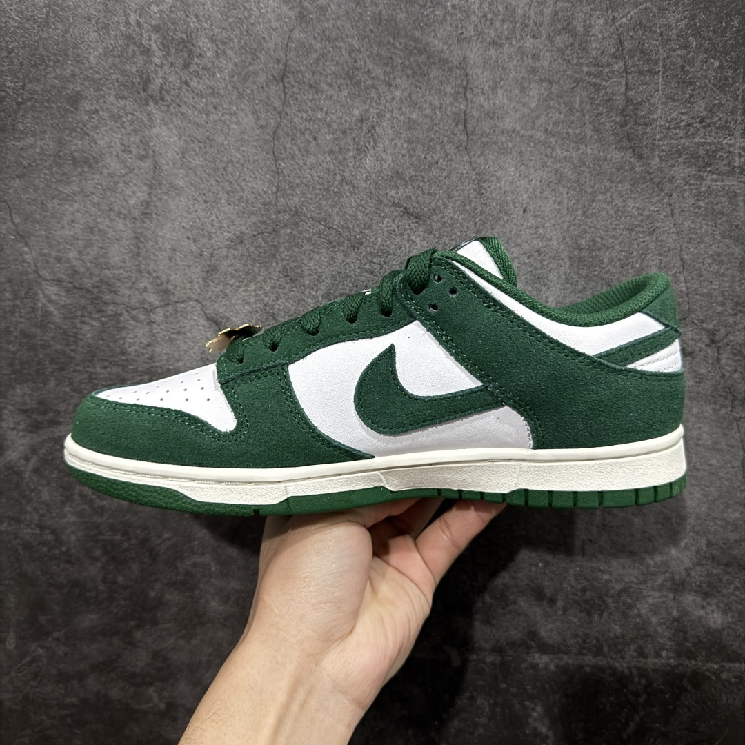 图片[2]-【CS纯原版】DUNK 官方新版双勾 马年限定🔥金勾白绿 马上发财❗️马上有钱❗️ 纯原大厂出品 顶级版本👏 原装头层材料 独家版型蒸餾加工 帶來的是更好的视觉和脚感体验 大厂纯原品质出货 清洁度 电绣工艺 皮料切割干净无任何毛边 细节完美 货号：IB4417-100 尺码：36 36.5 37.5 38 38.5 39 40 40.5 41 42 42.5 43 44 44.5 45 46-选品中心