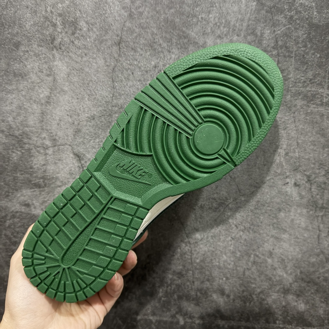图片[9]-【CS纯原版】DUNK 官方新版双勾 马年限定🔥金勾白绿 马上发财❗️马上有钱❗️ 纯原大厂出品 顶级版本👏 原装头层材料 独家版型蒸餾加工 帶來的是更好的视觉和脚感体验 大厂纯原品质出货 清洁度 电绣工艺 皮料切割干净无任何毛边 细节完美 货号：IB4417-100 尺码：36 36.5 37.5 38 38.5 39 40 40.5 41 42 42.5 43 44 44.5 45 46-选品中心