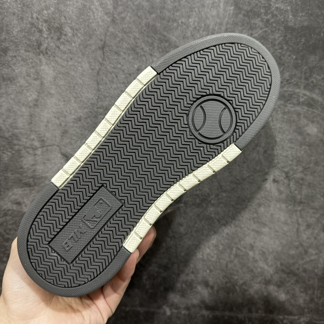 图片[9]-【纯原版】韩国洋基队NY大标潮流老爹鞋 MLB小白鞋市面上唯一顶级纯原版本 原材料打造 原楦原档案数据开发版型 完美鞋头弧度/后套收口效果🆚市面文案版本‼️ 原厂立体填充鞋舌海绵 中底注胶孔原数据开发模具大底 原厂转印标 保证不掉字 内增高6cm 原厂1：1模具开发 原厂进口纳米材质 原厂 全套手提袋 原盒雷射防伪标包装 天猫订单品质 官网尺码 35-45-选品中心