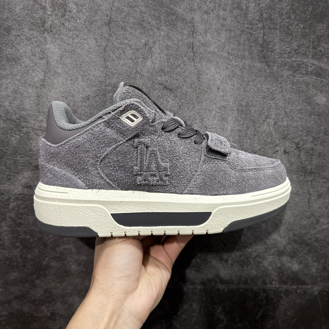 【纯原版】韩国洋基队NY大标潮流老爹鞋 MLB小白鞋市面上唯一顶级纯原版本 原材料打造 原楦原档案数据开发版型 完美鞋头弧度/后套收口效果🆚市面文案版本‼️ 原厂立体填充鞋舌海绵 中底注胶孔原数据开发模具大底 原厂转印标 保证不掉字 内增高6cm 原厂1:1模具开发 原厂进口纳米材质 原厂 全套手提袋 原盒雷射防伪标包装 天猫订单品质 官网尺码 35-45-选品中心