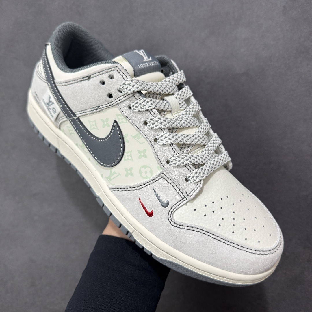 图片[3]-【定制版】Nike SB Dunk Low LV联名款 高端定制 低帮休闲板鞋  #定制鞋盒 大厂纯原品质出货 超高清洁度 皮料切割干净无任何毛边 细节完美 货号：YX5066-391  尺码：36 36.5 37.5 38 38.5 39 40 40.5 41 42 42.5 43 44 44.5 45-选品中心