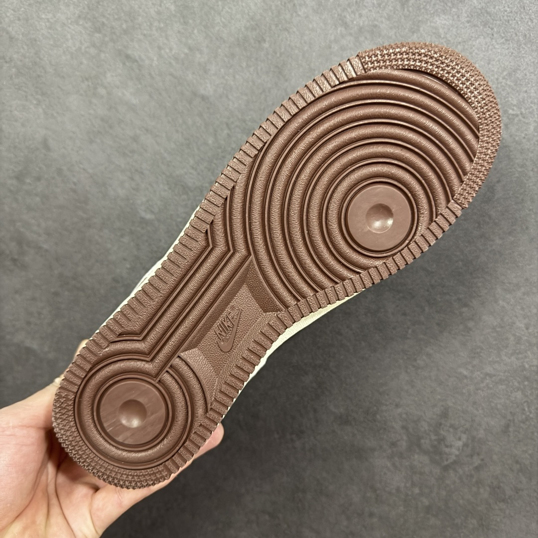 图片[9]-【定制版】Nike SB Dunk Low“ 马年限定——白棕中国风” 高端定制 低帮休闲板鞋 定制鞋盒 大厂纯原品质出货 超高清洁度 皮料切割干净无任何毛边 细节完美 货号：KD1688-005 尺码：36 36.5 37.5 38 38.5 39 40 40.5 41 42 42.5 43 44 44.5 45 编码：HXSB310320-选品中心