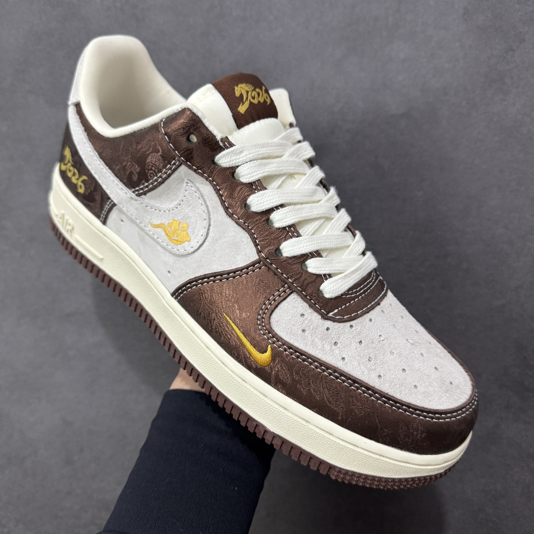 图片[3]-【定制版】Nike SB Dunk Low“ 马年限定——白棕中国风” 高端定制 低帮休闲板鞋 定制鞋盒 大厂纯原品质出货 超高清洁度 皮料切割干净无任何毛边 细节完美 货号：KD1688-005 尺码：36 36.5 37.5 38 38.5 39 40 40.5 41 42 42.5 43 44 44.5 45 编码：HXSB310320-选品中心