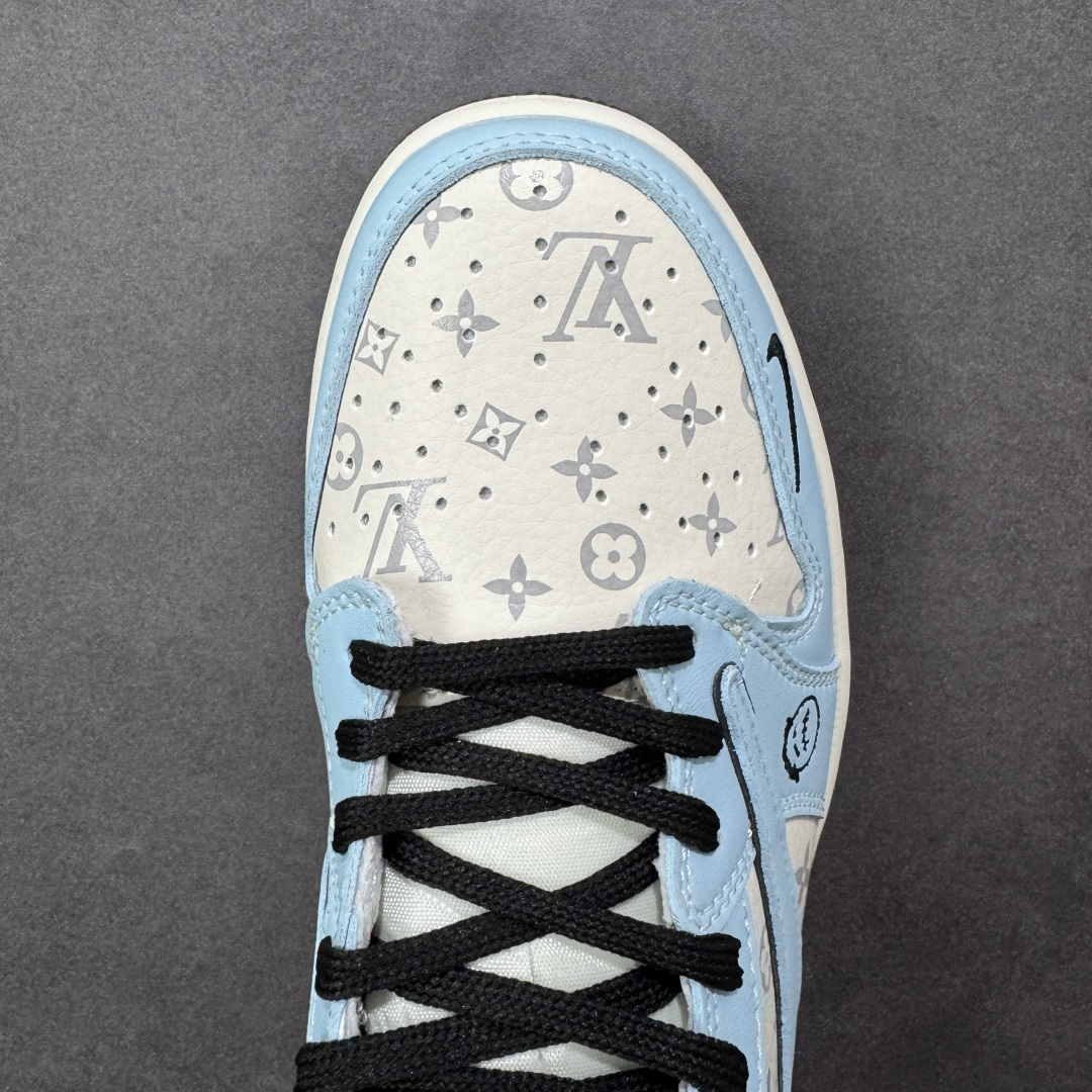 图片[8]-【定制版】Travis Scott x Jordan 1 Low 倒勾低帮休闲版本 原厂全头层皮 大厂纯原品质出货 纯正版型 定制鞋盒 皮料切割干净无任何毛边 细节完美 超高清洁度 货号：LD2028-070 尺码：36 36.5 37.5 38 38.5 39 40 40.5 41 42 42.5 43 44 44.5 45 编码：HXSB330340-选品中心