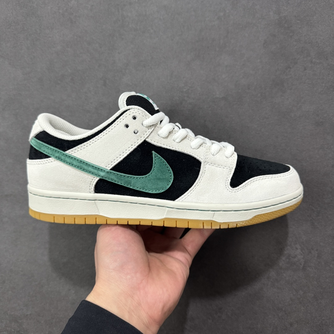【YC纯原】Nike SB Dunk Low 麂皮灰绿生胶 SB低帮休闲板鞋 HF3704-001  #大厂纯原品质出货 清洁度 电绣工艺 皮料切割干净无任何毛边 细节完美  尺码：40 40.5 41 42 42.5 43 44 44.5 45 46 编码：HXSB310320-选品中心