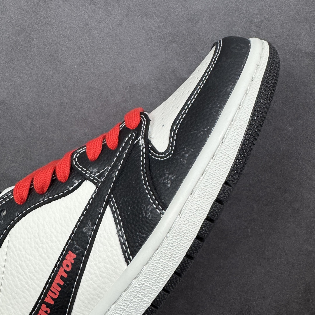 图片[5]-【定制版】Travis Scott x Fragment Design x Jordan Air Jordan 1 Low OG SP “路易威登联名——白黑压纹” LV立体压花 高端定制 倒钩三方联名低帮篮球鞋 #定制鞋盒 大厂纯原品质出货 超高清洁度 皮料切割干净无任何毛边 细节完美 货号：DZ2688-008 尺码： 36 36.5 37.5 38 38.5 39 40 40.5 41 42 42.5 43 44 44.5 45-选品中心