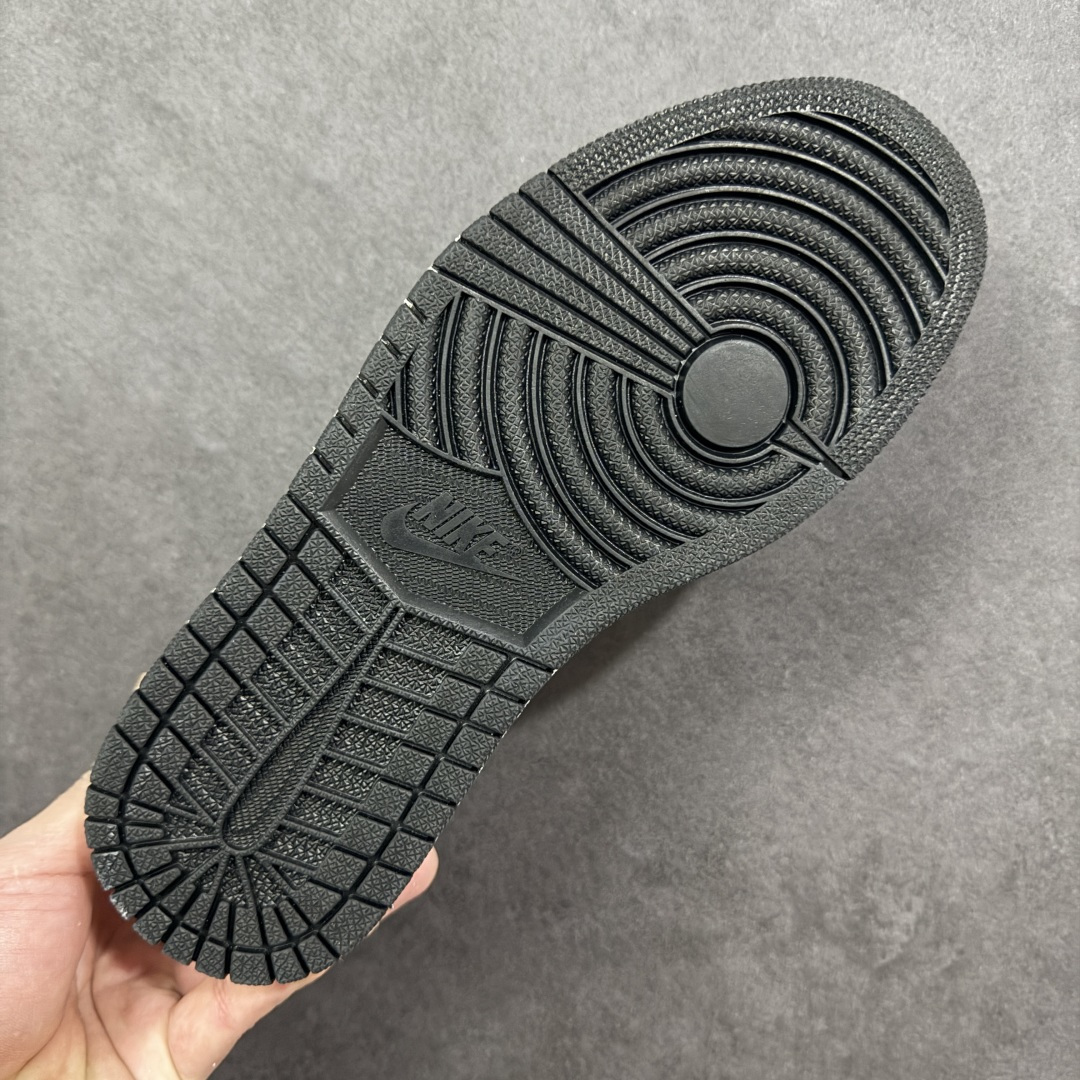 图片[9]-【定制版】Travis Scott x Fragment Design x Jordan Air Jordan 1 Low OG SP “路易威登联名——白黑压纹” LV立体压花 高端定制 倒钩三方联名低帮篮球鞋 #定制鞋盒 大厂纯原品质出货 超高清洁度 皮料切割干净无任何毛边 细节完美 货号：DZ2688-008 尺码： 36 36.5 37.5 38 38.5 39 40 40.5 41 42 42.5 43 44 44.5 45-选品中心