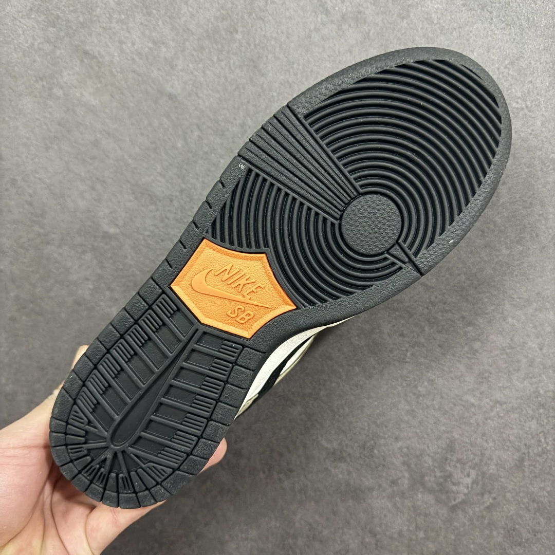 图片[9]-【定制版】Nike SB Dunk Low 马年限定 白黑褐 高端定制 低帮休闲板鞋 #定制鞋盒 大厂纯原品质出货 超高清洁度 皮料切割干净无任何毛边 细节完美 货号：AJ6817-002 尺码：36 36.5 37.5 38 38.5 39 40 40.5 41 42 42.5 43 44 44.5 45-选品中心