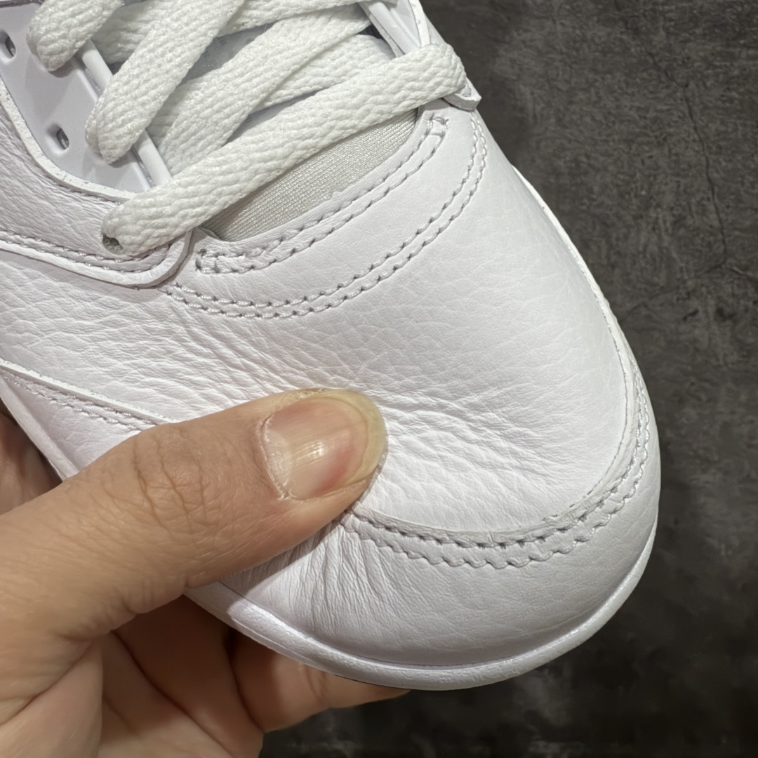 图片[5]-【PK纯原】Air Jordan 5 Retro \”White Metallic\” AJ5 乔5白银 HQ7978-103 国内一线大厂出品 匠心打造 原厂皮料原厂数据 全新纸板 模具打造 外贸 平台高端零售专供品质 品质毋庸置疑 一眼正品既视感 细节均已解码 尺码：40 40.5 41 42 42.5 43 44 44.5 45 46 47.5-选品中心