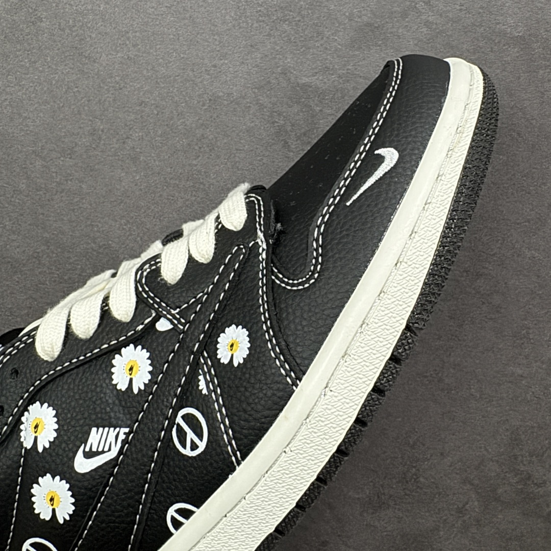 图片[5]-【定制版】高端定制 Travis Scott x Fragment Design x Jordan Air Jordan 1 Low OG SP “Nike联名——黑白小邹菊” 高端定制 倒钩三方联名低帮篮球鞋 #定制鞋盒 大厂纯原品质出货 超高清洁度 皮料切割干净无任何毛边 细节完美 货号：DZ2688-011 尺码：36 36.5 37.5 38 38.5 39 40 40.5 41 42 42.5 43 44 44.5 45 编码：HXSB330340-选品中心