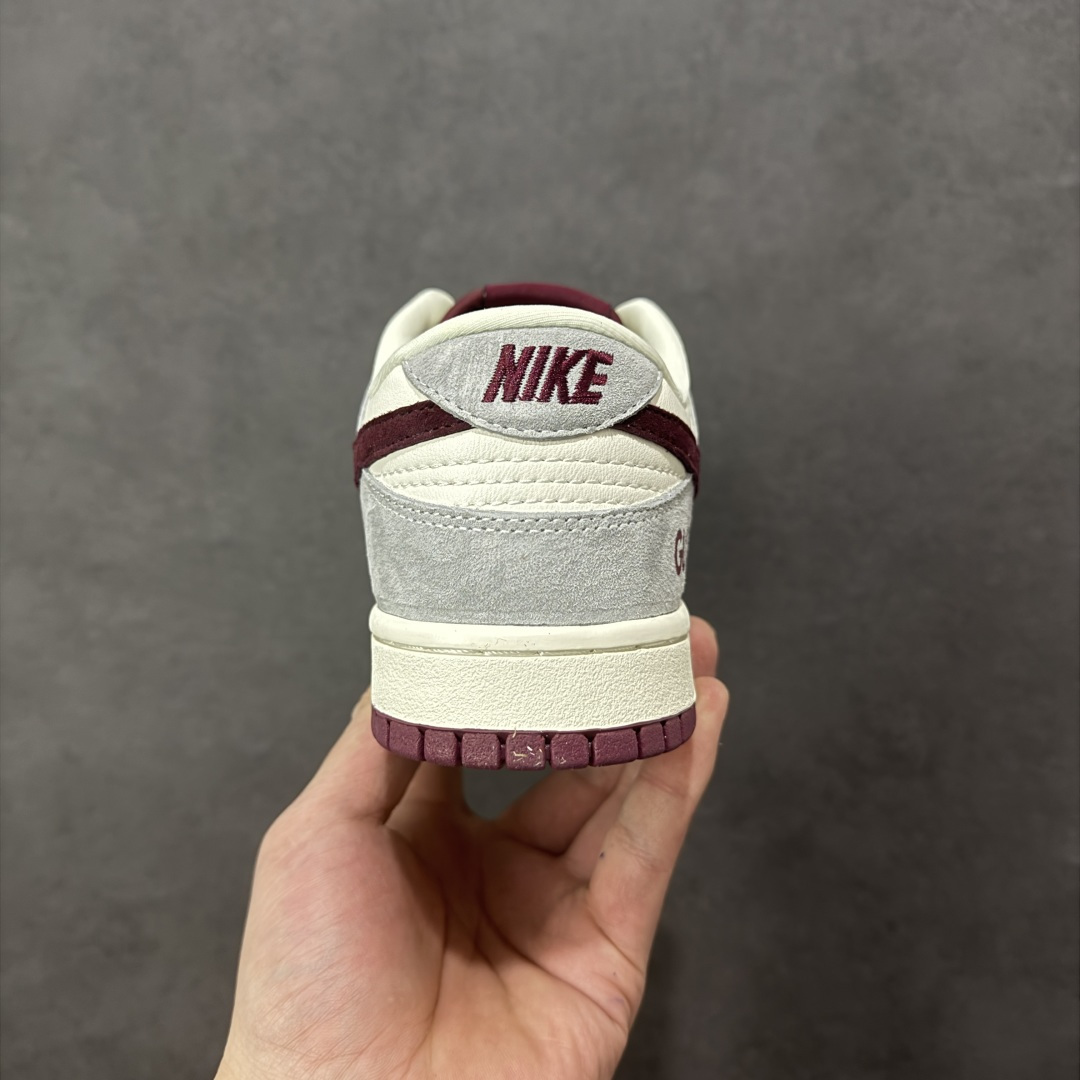图片[4]-【定制版】Nike SB Dunk Low 古驰联名 灰白拼酒红 高端定制 低帮休闲板鞋 #定制鞋盒 大厂纯原品质出货 超高清洁度 皮料切割干净无任何毛边 细节完美 货号：DN3168-012 尺码：36 36.5 37.5 38 38.5 39 40 40.5 41 42 42.5 43 44 44.5 45-选品中心