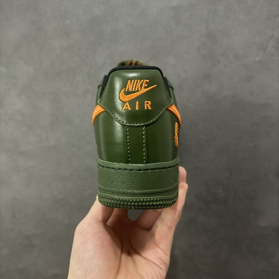 图片[4]-【定制版】NIke Air Force 1 \’07 Low “马年限定–军绿橙星” 空军一号低帮 运动鞋 休闲鞋 头层皮 折边针车 工艺难度大 原楦头原纸板 高端定制鞋盒 原厂鞋底 超高清洁度 细节完美 货号：XY9025-010 尺码：36 36.5 37.5 38 38.5 39 40 40.5 41 42 42.5 43 44 44.5 45 编码：HXSB310320-选品中心