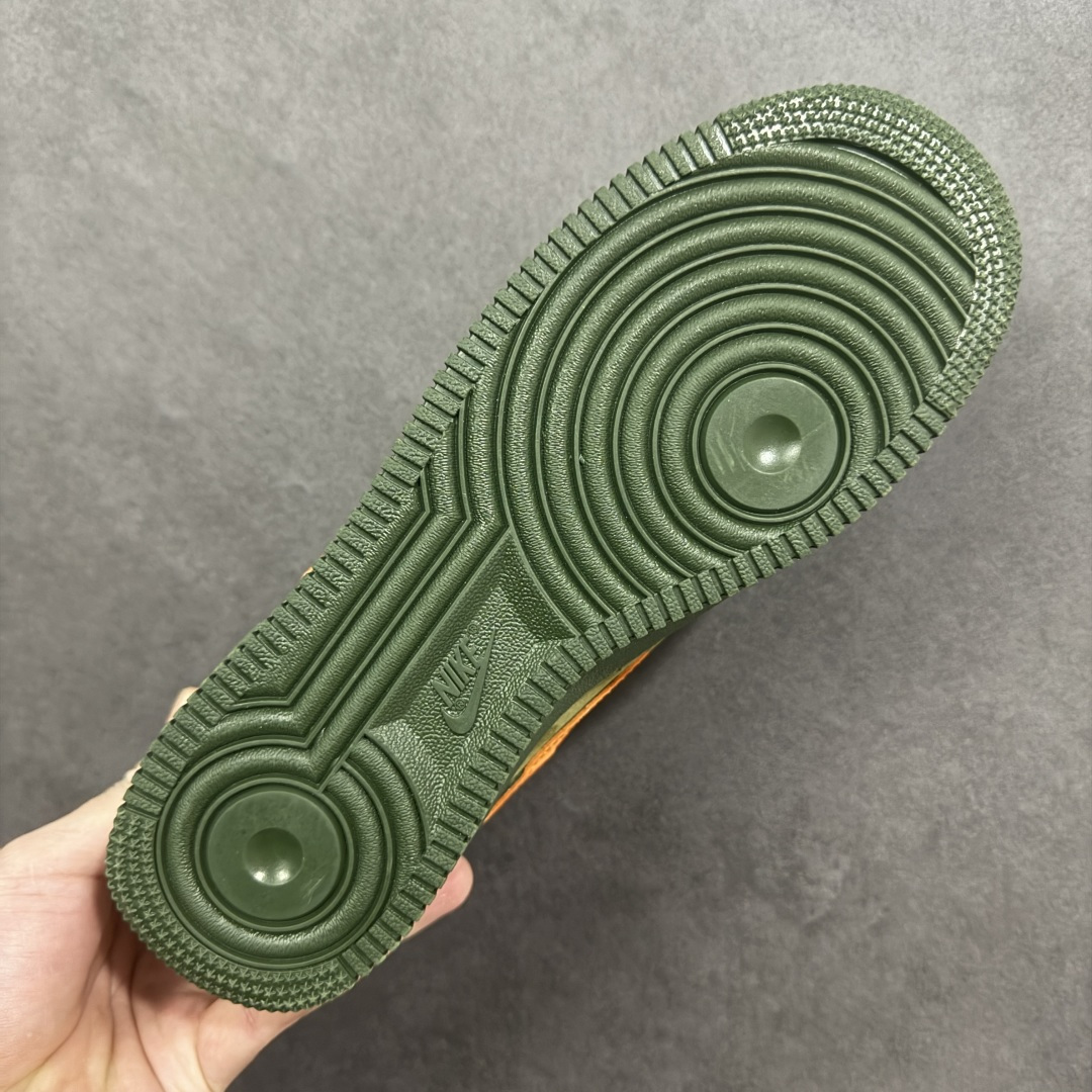 图片[9]-【定制版】NIke Air Force 1 \’07 Low “马年限定–军绿橙星” 空军一号低帮 运动鞋 休闲鞋 头层皮 折边针车 工艺难度大 原楦头原纸板 高端定制鞋盒 原厂鞋底 超高清洁度 细节完美 货号：XY9025-010 尺码：36 36.5 37.5 38 38.5 39 40 40.5 41 42 42.5 43 44 44.5 45 编码：HXSB310320-选品中心