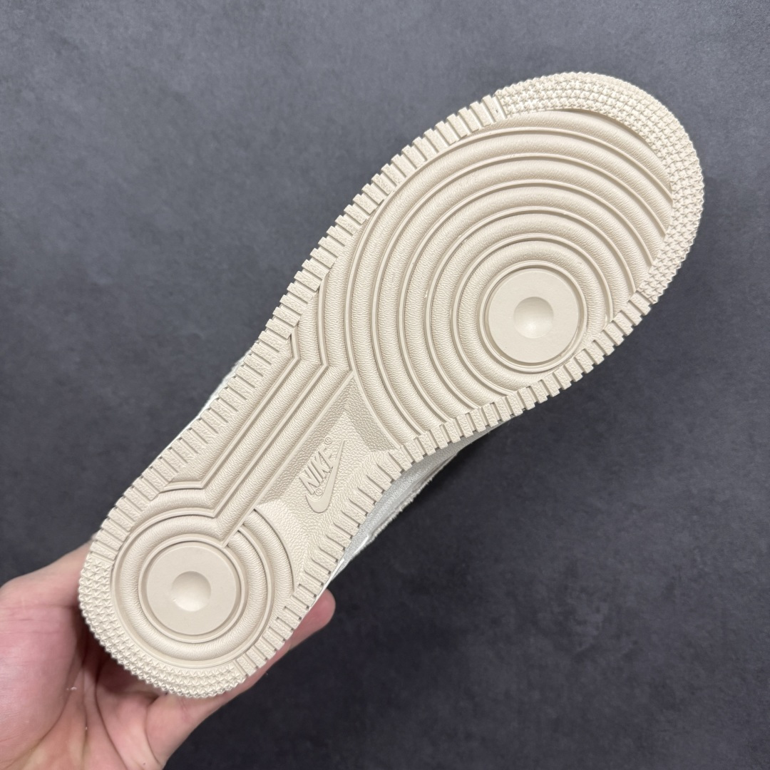 图片[9]-【定制版】NIke Air Force 1 \’07 Low 奶白浅灰 空军一号低帮 运动鞋 休闲鞋 折边针车 工艺难度大 原楦头原纸板 高端定制鞋盒 原厂鞋底 超高清洁度 细节完美 货号：HQ3905-001 尺码：36 36.5 37.5 38 38.5 39 40 40.5 41 42 42.5 43 44 44.5 45 编码：HXSB310320-选品中心