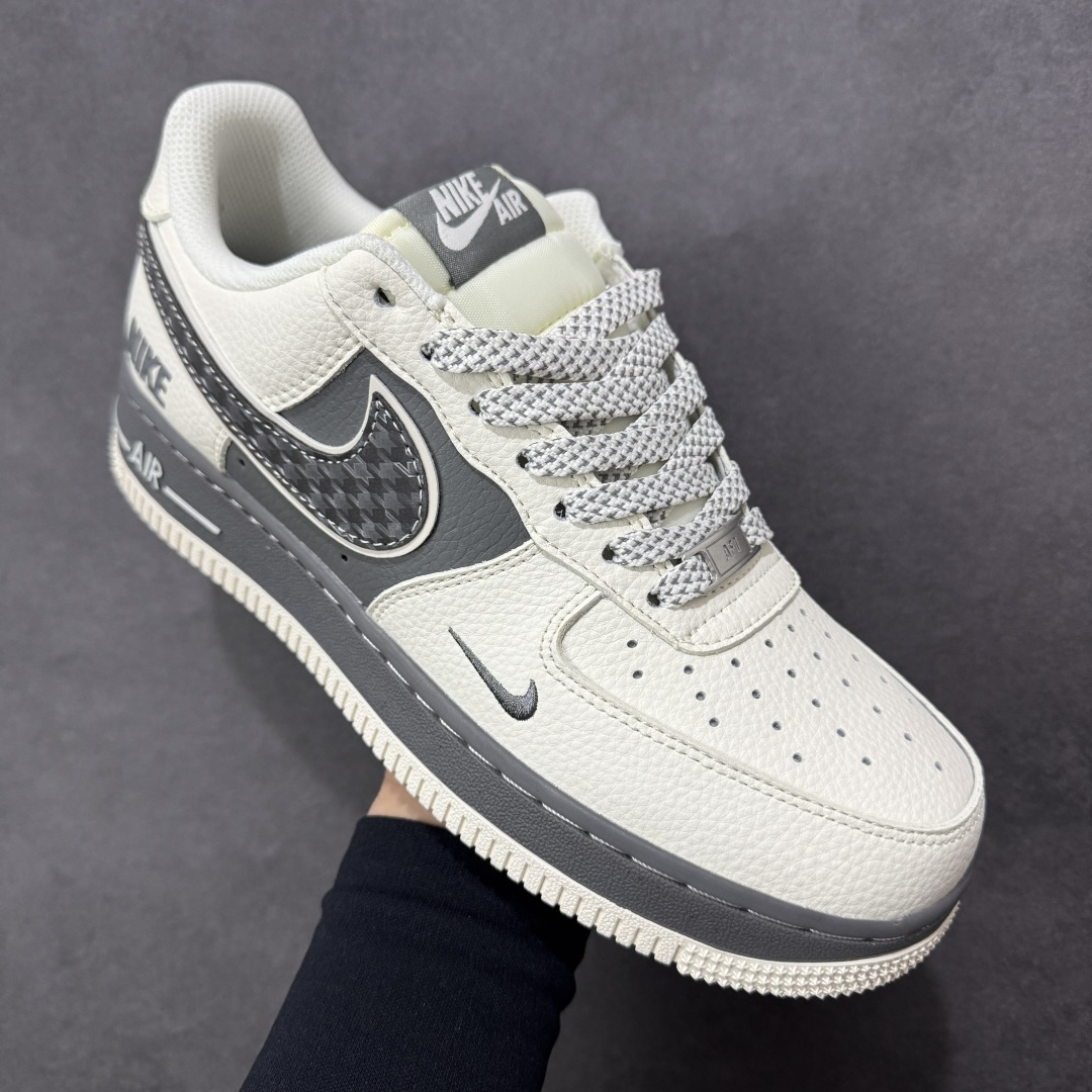 图片[3]-【定制版】Nike Air Force 1\’07 Low 米白拼深灰 空军一号低帮休闲板鞋  #原楦头原纸板 高端定制鞋盒 原厂鞋底 超高清洁度 细节完美 货号：SM6668-107  尺码：36 36.5 37.5 38 38.5 39 40 40.5 41 42 42.5 43 44 44.5 45-选品中心