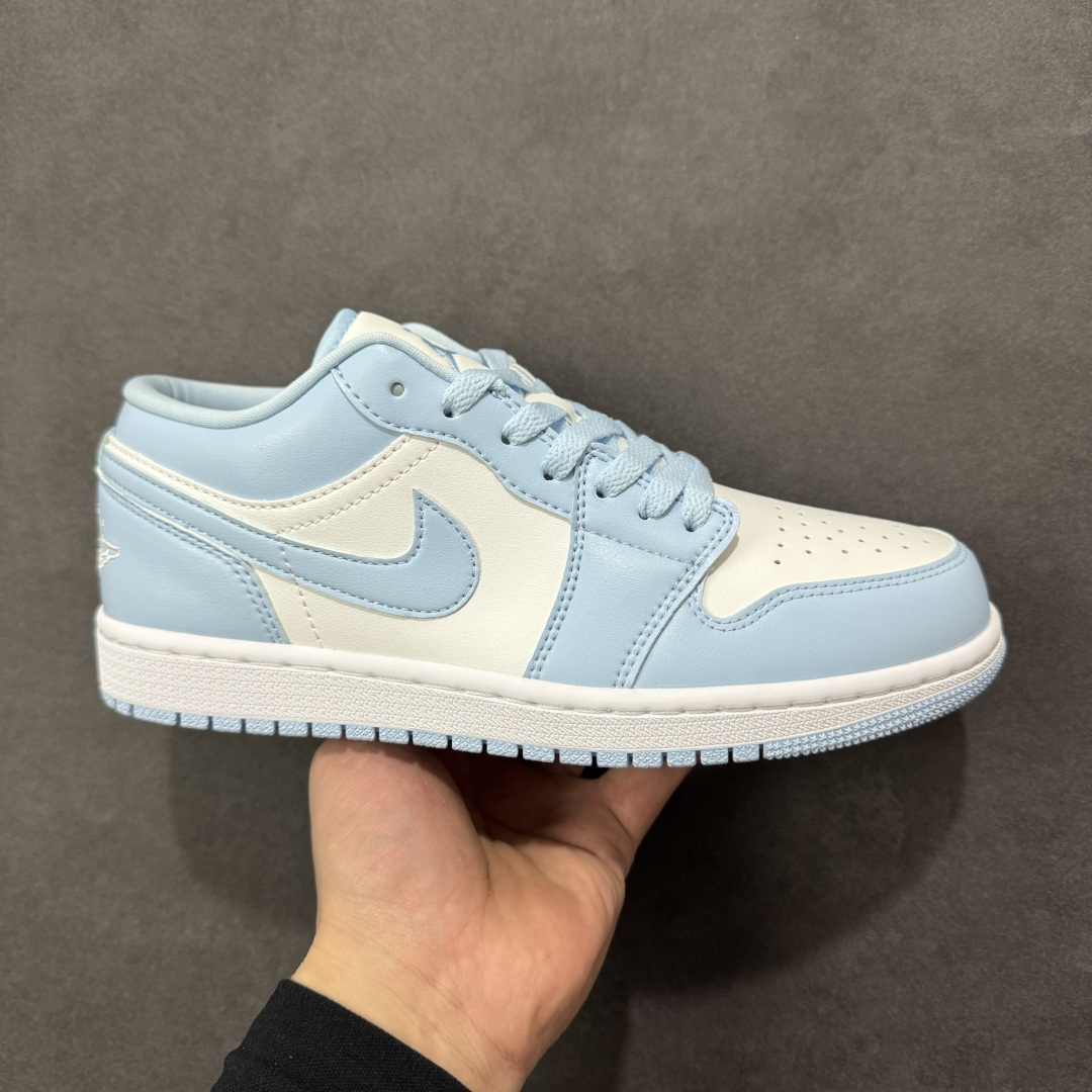 【H11版本】耐克Nike Air Jordan 1 AJ1经典复古经典低帮百搭文化篮球鞋 DC0774-141 公司级真标半码制#原档案原数据开发版型#采用荔枝纹头层皮革鞋面材质#原厂立体填充鞋舌海绵#中底注胶孔及缜密中底拉帮工艺#原数据开发模具大底 尺码：35.5 36 36.5 37.5 38 38.5 39 40 40.5 41 42 42.5 43 44 44.5 45 46 47.5 编码：H11B250260-选品中心
