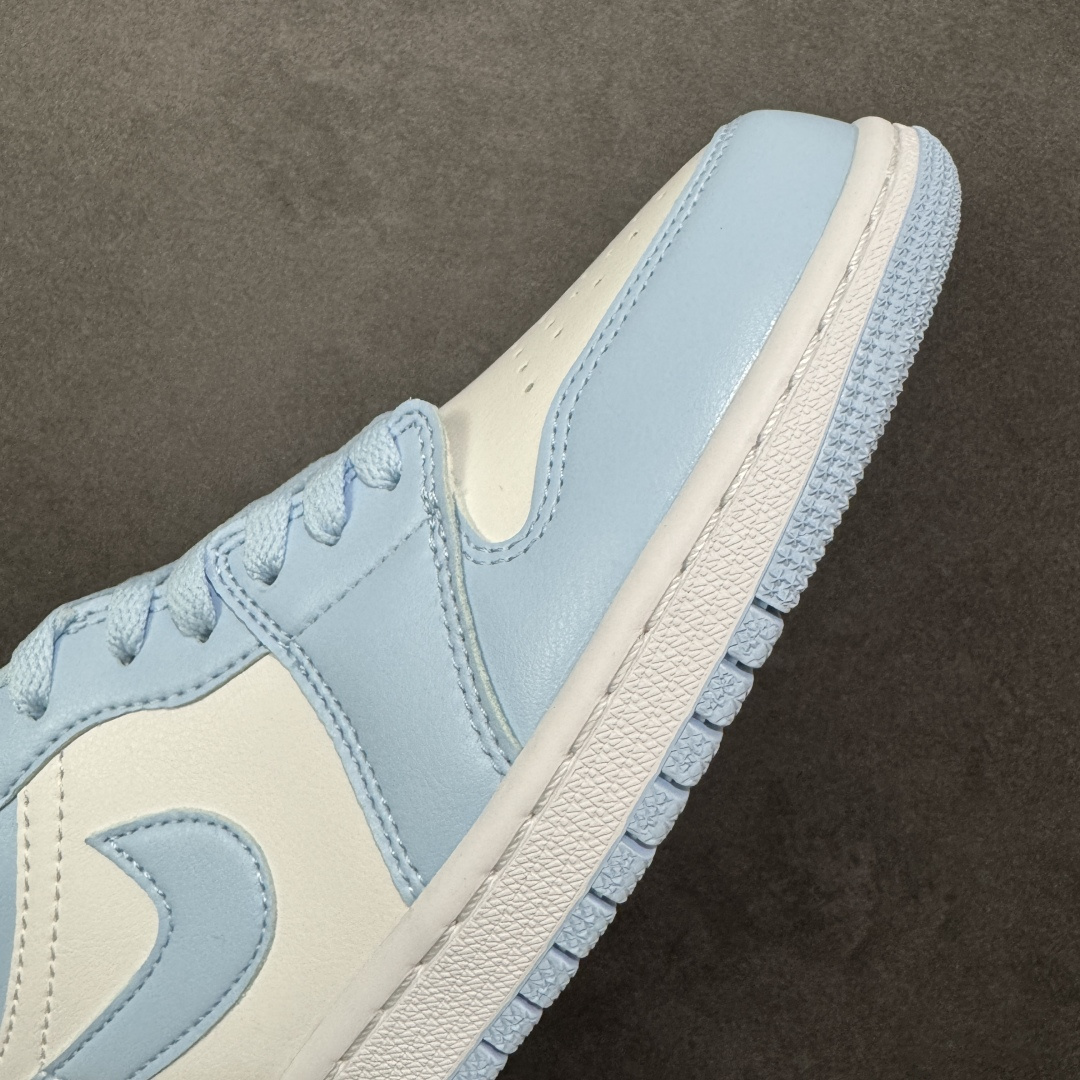 图片[5]-【H11版本】耐克Nike Air Jordan 1 AJ1经典复古经典低帮百搭文化篮球鞋 DC0774-141 公司级真标半码制#原档案原数据开发版型#采用荔枝纹头层皮革鞋面材质#原厂立体填充鞋舌海绵#中底注胶孔及缜密中底拉帮工艺#原数据开发模具大底 尺码：35.5 36 36.5 37.5 38 38.5 39 40 40.5 41 42 42.5 43 44 44.5 45 46 47.5 编码：H11B250260-选品中心