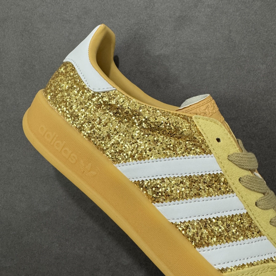 图片[6]-【公司级】Adidas originals Gazelle Indoor GL复古单品 自1960年代发售以来，“GAZELLE”系列凭借其古典复古魅力，一直备受喜爱。如今，该系列以最新潮流的“运动&少女”穿搭造型亮相，展示了其作为时尚单品的独特魅力。其设计注重脚的舒适度和时尚感，吸引了众多消费者的目光 货号：JR1266 尺码：35.5 36 36.5 37 38 38.5 39 40 40.5 41 42 42.5 43 44 45-选品中心