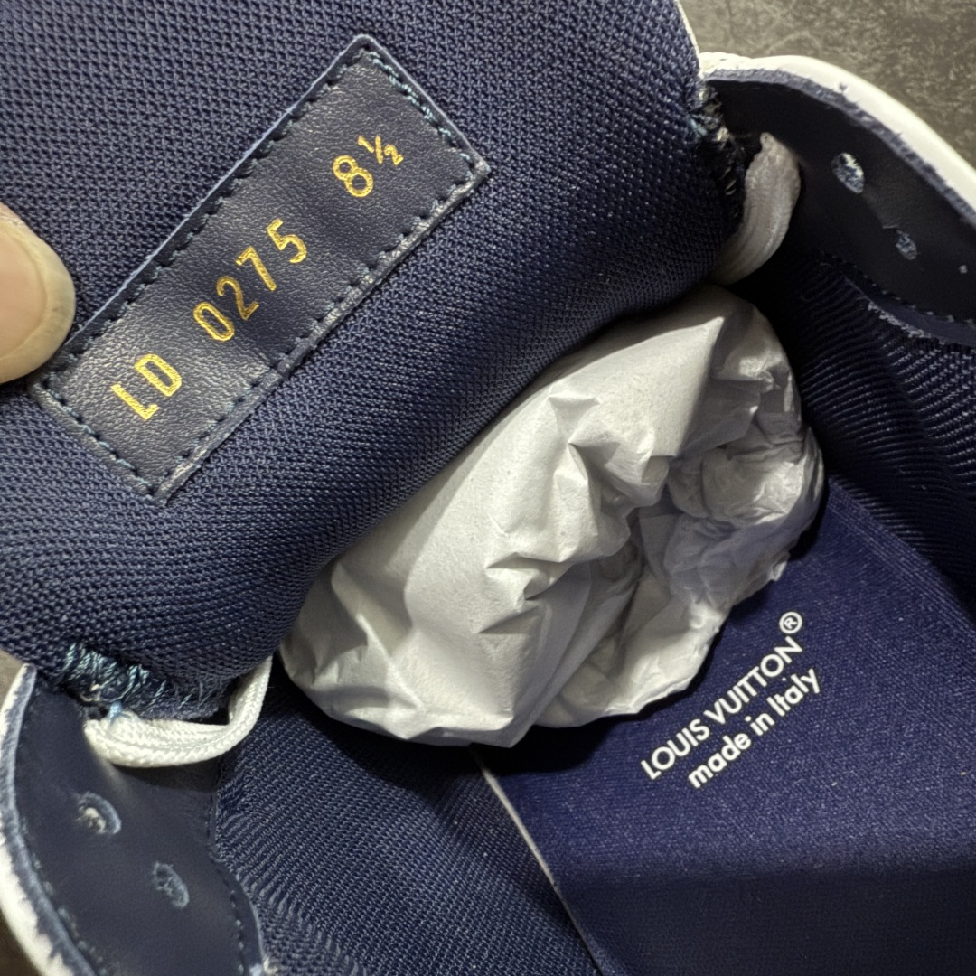 图片[7]-【天花板/Goat版】 市场最强版 没有之一的存在💪🏻 Louis Vuitton LV Trainer 系列全新版上架 手里有正品的可以对比下🆚懂货的看细节‼️ 此版品质是市场从未达到的新高度！ 整体版型 皮料 牛仔布的色差 压花纹路清晰度 后跟版型等等 都可以自行对比[机智]吊打市场所有货，怒甩十条街的那种，直接来正品对比图🆚，欢迎拿市场各大工厂的货来对比！ 尺码：35-45码-选品中心