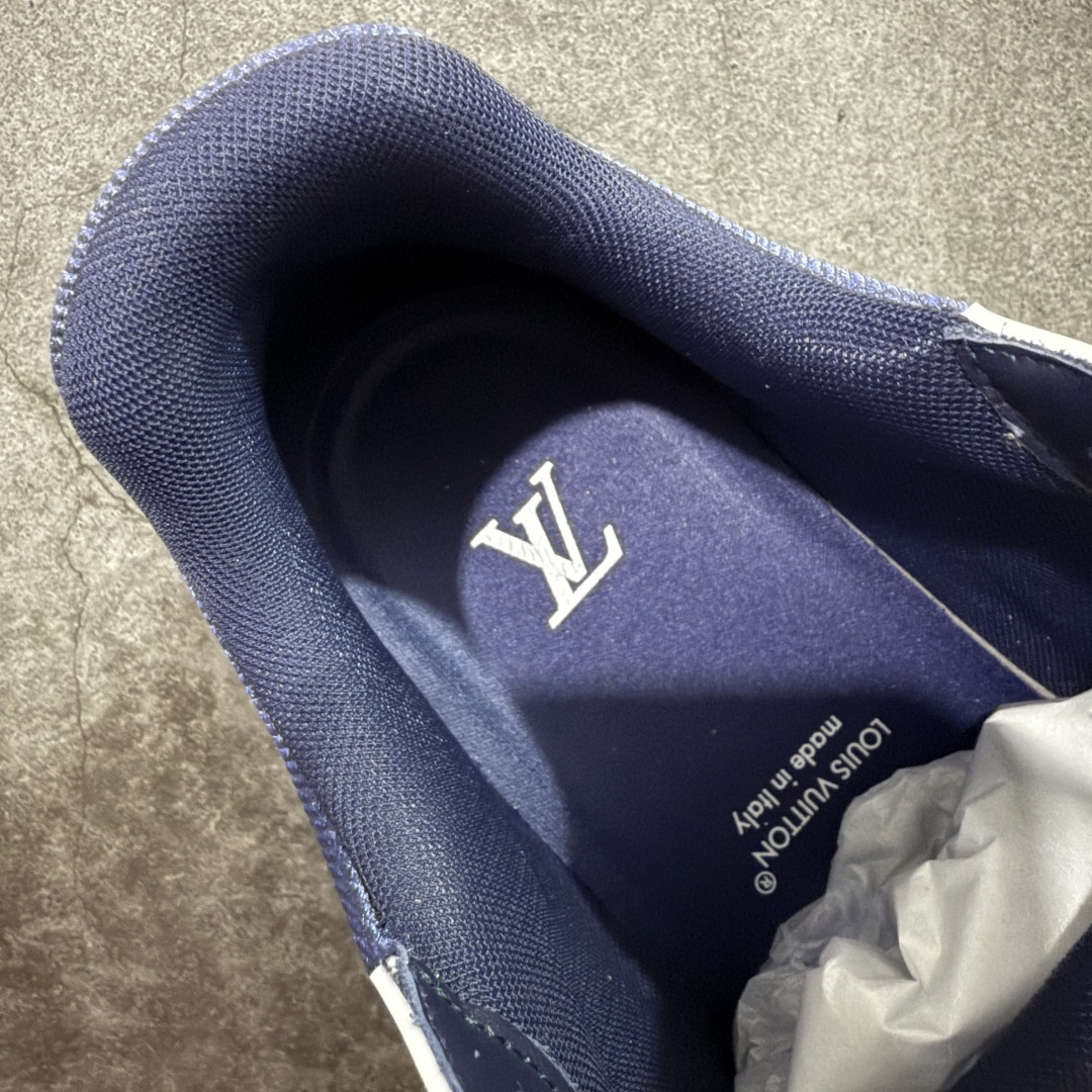 图片[8]-【天花板/Goat版】 市场最强版 没有之一的存在💪🏻 Louis Vuitton LV Trainer 系列全新版上架 手里有正品的可以对比下🆚懂货的看细节‼️ 此版品质是市场从未达到的新高度！ 整体版型 皮料 牛仔布的色差 压花纹路清晰度 后跟版型等等 都可以自行对比[机智]吊打市场所有货，怒甩十条街的那种，直接来正品对比图🆚，欢迎拿市场各大工厂的货来对比！ 尺码：35-45码-选品中心