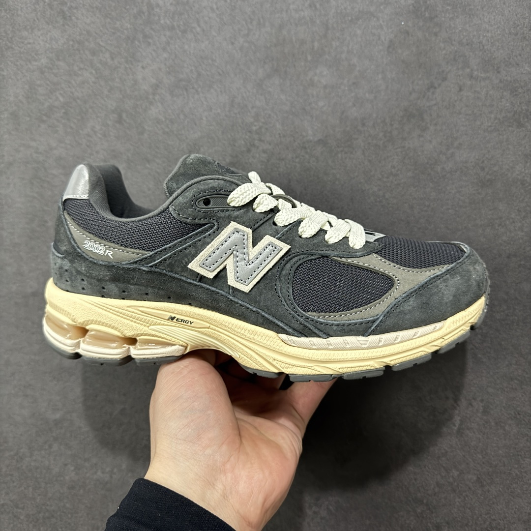 【FS纯原福利】New Balance NB2002R系列 最强福利 纯原封神版本 强力主推 顶级组合大底 原厂皮料 品质可对标 M/总裁版 工厂匠心打造 耗时数月开发完成 工艺极其复杂难度可想而知 新开独立私模大底(非市场一体公底)全网唯一正确六层组合大底 高端零售专供产物 相当nice 之前高价卖的产品 现在白菜价抛售 尺码:36-45带半码 货号:M2002RHO-选品中心