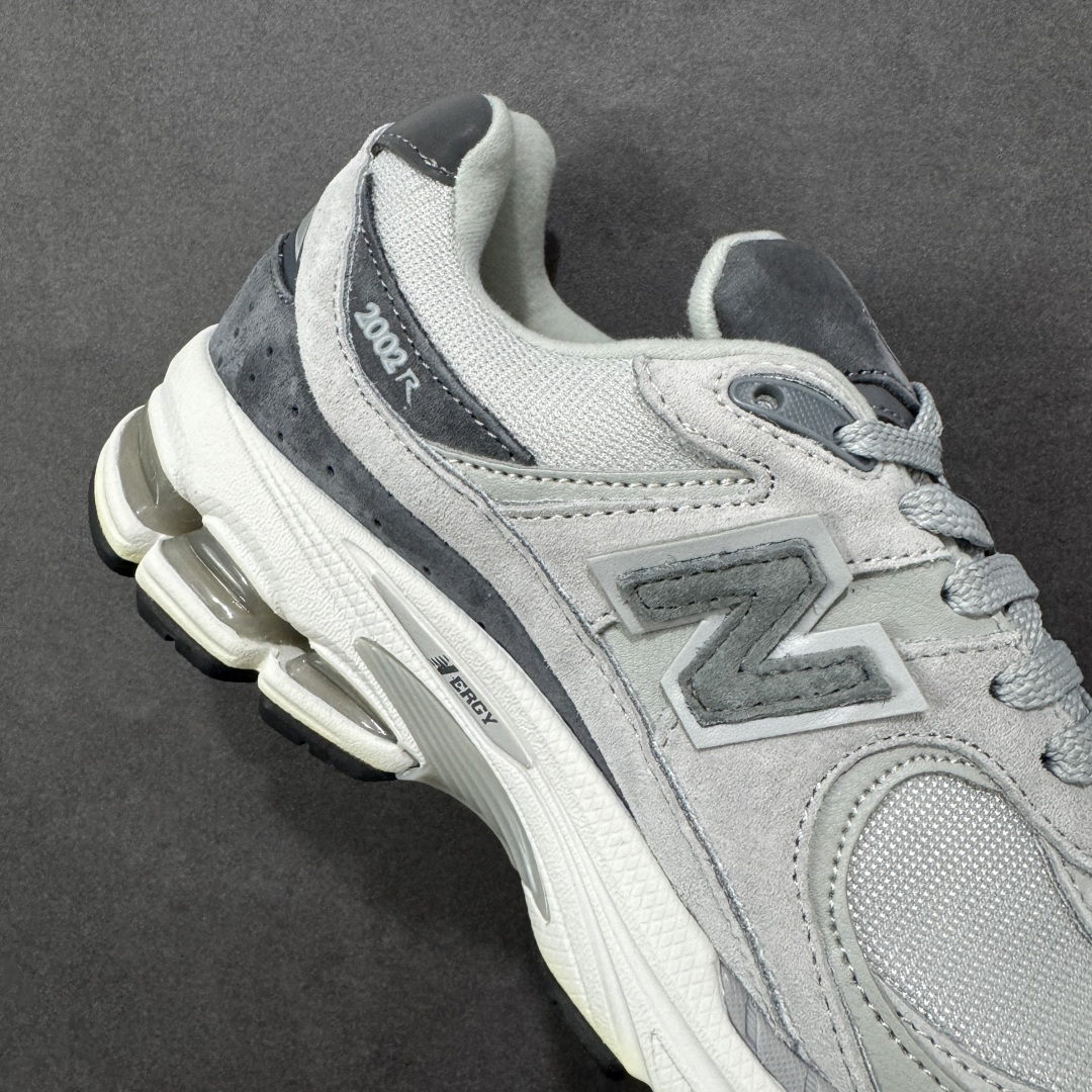 图片[6]-【FS纯原福利】New Balance NB2002R系列 最强福利 纯原封神版本 强力主推 顶级组合大底 原厂皮料 品质可对标 M/总裁版 工厂匠心打造 耗时数月开发完成 工艺极其复杂难度可想而知 新开独立私模大底（非市场一体公底）全网唯一正确六层组合大底 高端零售专供产物 相当nice 之前高价卖的产品 现在白菜价抛售 尺码：36-45带半码 货号：M2002RJD-选品中心