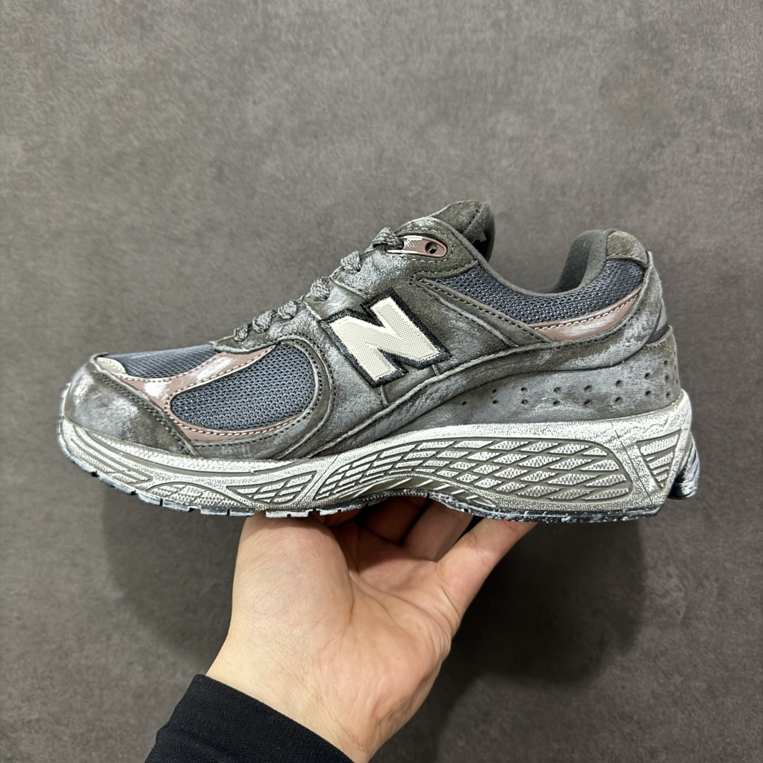 图片[2]-【FS纯原福利】New Balance NB2002R系列 最强福利 纯原封神版本 强力主推 顶级组合大底 原厂皮料 品质可对标 M/总裁版 工厂匠心打造 耗时数月开发完成 工艺极其复杂难度可想而知 新开独立私模大底（非市场一体公底）全网唯一正确六层组合大底 高端零售专供产物 相当nice 之前高价卖的产品 现在白菜价抛售 尺码：36-45带半码 货号：ML2002RXA-选品中心