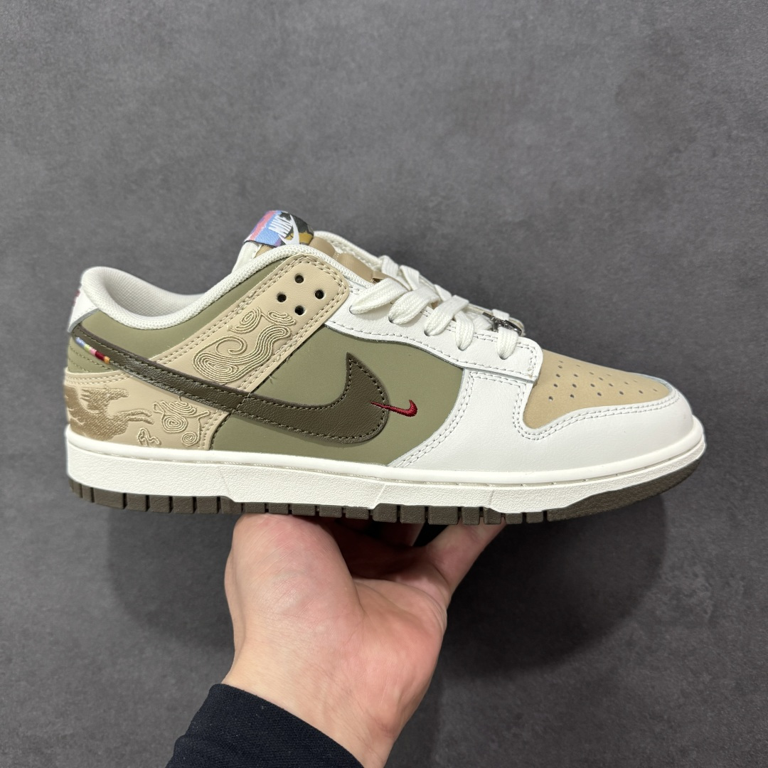 【Bc纯原】独立订单 马年限定款 NIKE DUNK LOW DUNK系列 1:1 材料打造 全网最性价比单价 新年爆炸款式 品质细节一步到位 细节随意对比市场版本 同价位吊打同行版本💪 尺码:35.5-36 货号:IQ1118-220-选品中心