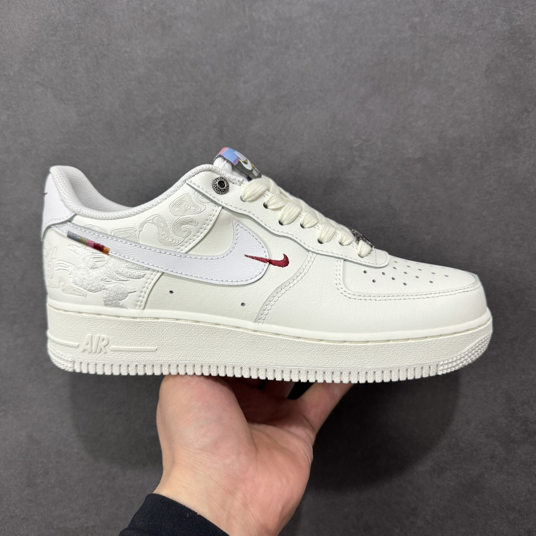 【Bc纯原】独立订单 马年限定款 Air Force 1空军一号 系列 1：1 材料打造 全网最性价比单价 新年爆炸款式 品质细节一步到位 细节随意对比市场版本 同价位吊打同行版本💪 尺码：35.5-36 货号：IQ1119011-选品中心