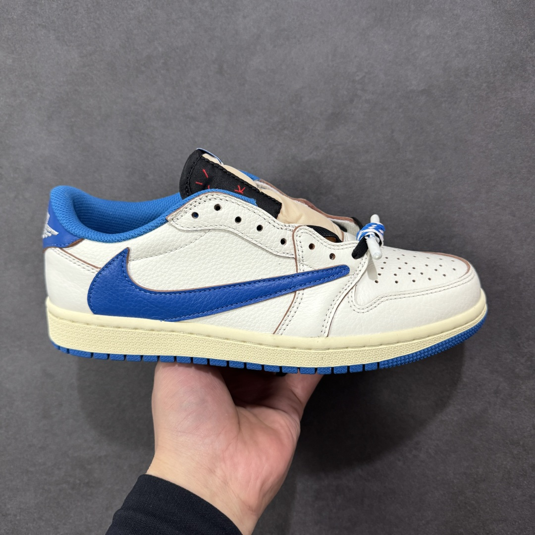 【纯原特价】AJ1倒钩低帮系列 纯头层中高端产物 市场知名版本 原市场零售4-5xx多的货！ 做工 用料 细节都能经得起考验，真真正正的好货特价！ 尺码36-47.5全码齐！ 货号：DM7866-104-选品中心