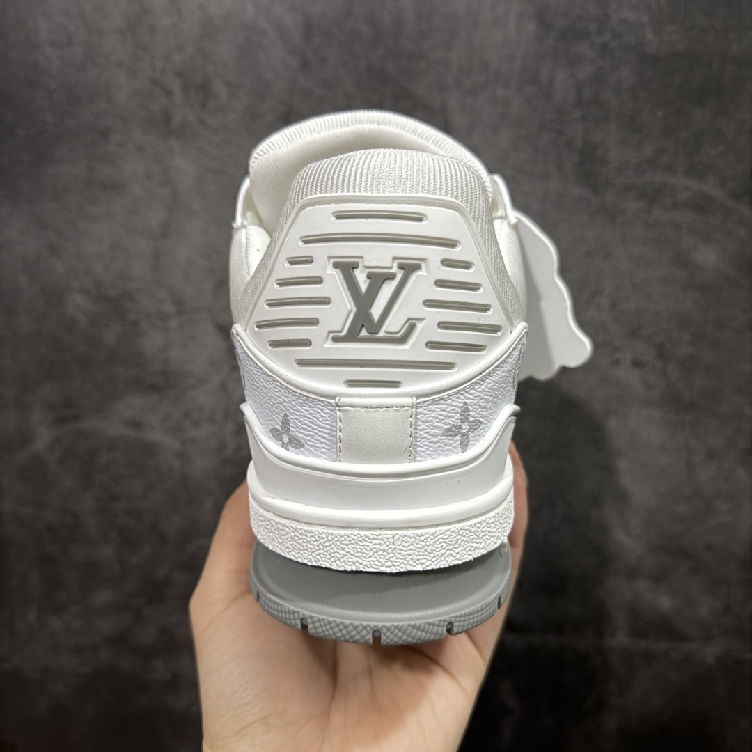 图片[4]-【XC版本】Louis Vuitton LV Trainer系列 新配色入库上架 市场货一堆的东西没必要做文案吹嘘 实拍如图 所见即所得 细节细揣摩 让你感受真正的好货 尺码： 39 40 41 42 43 44 45 46-选品中心
