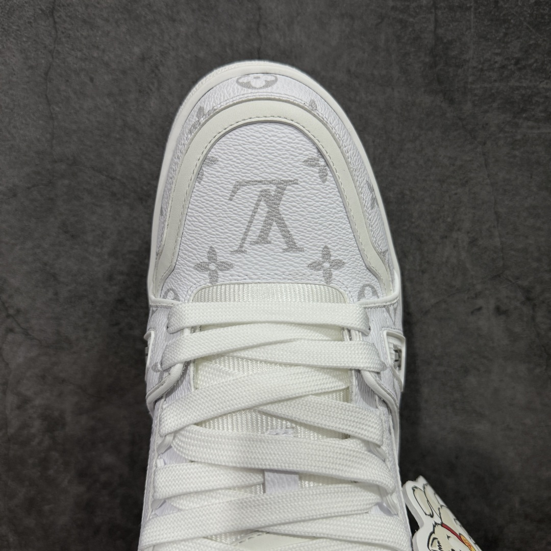 图片[5]-【XC版本】Louis Vuitton LV Trainer系列 新配色入库上架 市场货一堆的东西没必要做文案吹嘘 实拍如图 所见即所得 细节细揣摩 让你感受真正的好货 尺码： 39 40 41 42 43 44 45 46-选品中心