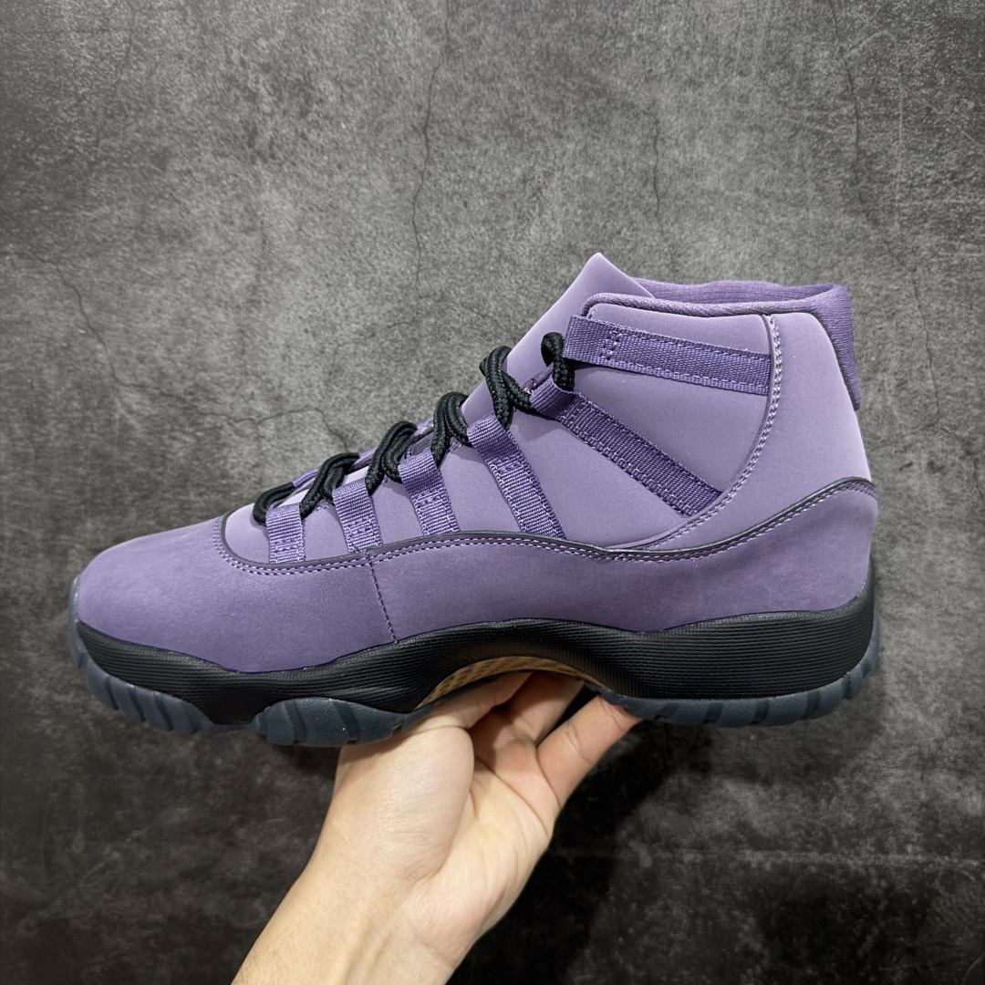 图片[2]-【外贸版】Air Jordan 11 Retro AJ11 乔11紫黑紫麂皮 IO8961-553   原楦原档案数据开模打造 原厂中底拉帮钢印 原厂漆皮 防冻不开裂 头层皮料 原装鞋撑 水晶大底正确色度色泽 原楦原数据刺绣 原厂车缝走线及对位 毫厘不差 飞人logo采用原数据电脑刺绣 原装正品碳纤维真实碳板 增强抗扭 原内标 原盒标 正确官方原盒 原厂防氧化水晶外底 原厂配套厂全掌solo气垫 尺码：40 40.5 41 42 42.5 43 44 44.5 45 46 47.5 48.5-选品中心