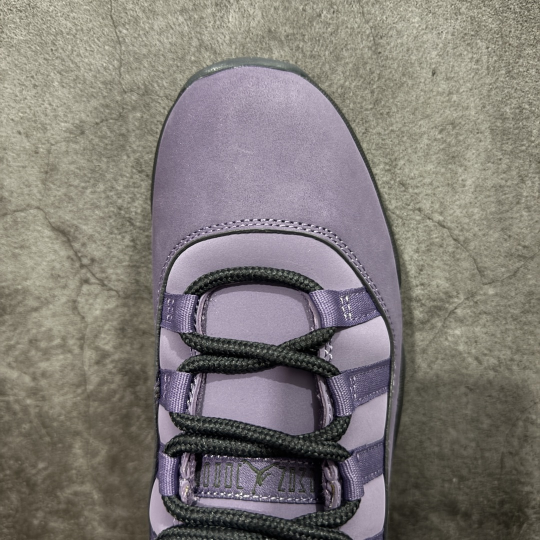 图片[5]-【外贸版】Air Jordan 11 Retro AJ11 乔11紫黑紫麂皮 IO8961-553   原楦原档案数据开模打造 原厂中底拉帮钢印 原厂漆皮 防冻不开裂 头层皮料 原装鞋撑 水晶大底正确色度色泽 原楦原数据刺绣 原厂车缝走线及对位 毫厘不差 飞人logo采用原数据电脑刺绣 原装正品碳纤维真实碳板 增强抗扭 原内标 原盒标 正确官方原盒 原厂防氧化水晶外底 原厂配套厂全掌solo气垫 尺码：40 40.5 41 42 42.5 43 44 44.5 45 46 47.5 48.5-选品中心