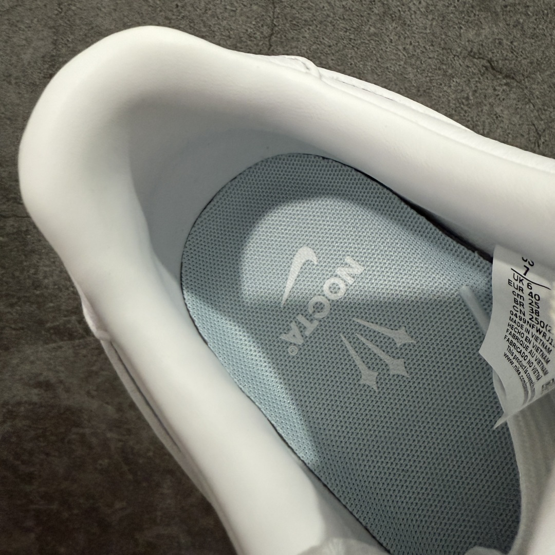 图片[8]-【Max原厂皮版】NOCTA×Nike Air Force 1 Low certified lover boy 经典 Drake联名 低帮空军一号休闲板鞋 CZ8065-100 顶级空军 皮料质感满分💯 超细腻纳帕头层软皮 吊打市场其他代号版本 全鞋电脑针车 工整有序 原厂港宝加持完美还原灵魂版型 原盒原配从里到外百分百还原 原厂全头层原厂皮料 原标原盒 内置Sole气垫 中底白色背胶 中底划线 已经无限的接近公司 原厂楦头 原厂刺绣 后跟弧度修正 正确中底四线防伪 尺码：36 36.5 37.5 38 38.5 39 40 40.5 41 42 42.5 43 44 44.5 45 46-选品中心