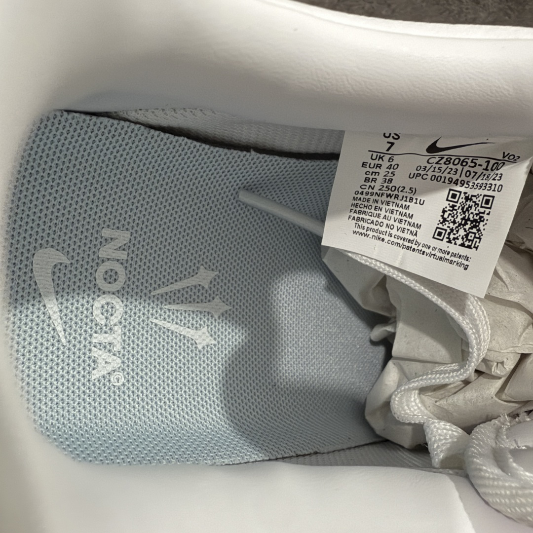 图片[7]-【Max原厂皮版】NOCTA×Nike Air Force 1 Low certified lover boy 经典 Drake联名 低帮空军一号休闲板鞋 CZ8065-100 顶级空军 皮料质感满分💯 超细腻纳帕头层软皮 吊打市场其他代号版本 全鞋电脑针车 工整有序 原厂港宝加持完美还原灵魂版型 原盒原配从里到外百分百还原 原厂全头层原厂皮料 原标原盒 内置Sole气垫 中底白色背胶 中底划线 已经无限的接近公司 原厂楦头 原厂刺绣 后跟弧度修正 正确中底四线防伪 尺码：36 36.5 37.5 38 38.5 39 40 40.5 41 42 42.5 43 44 44.5 45 46-选品中心