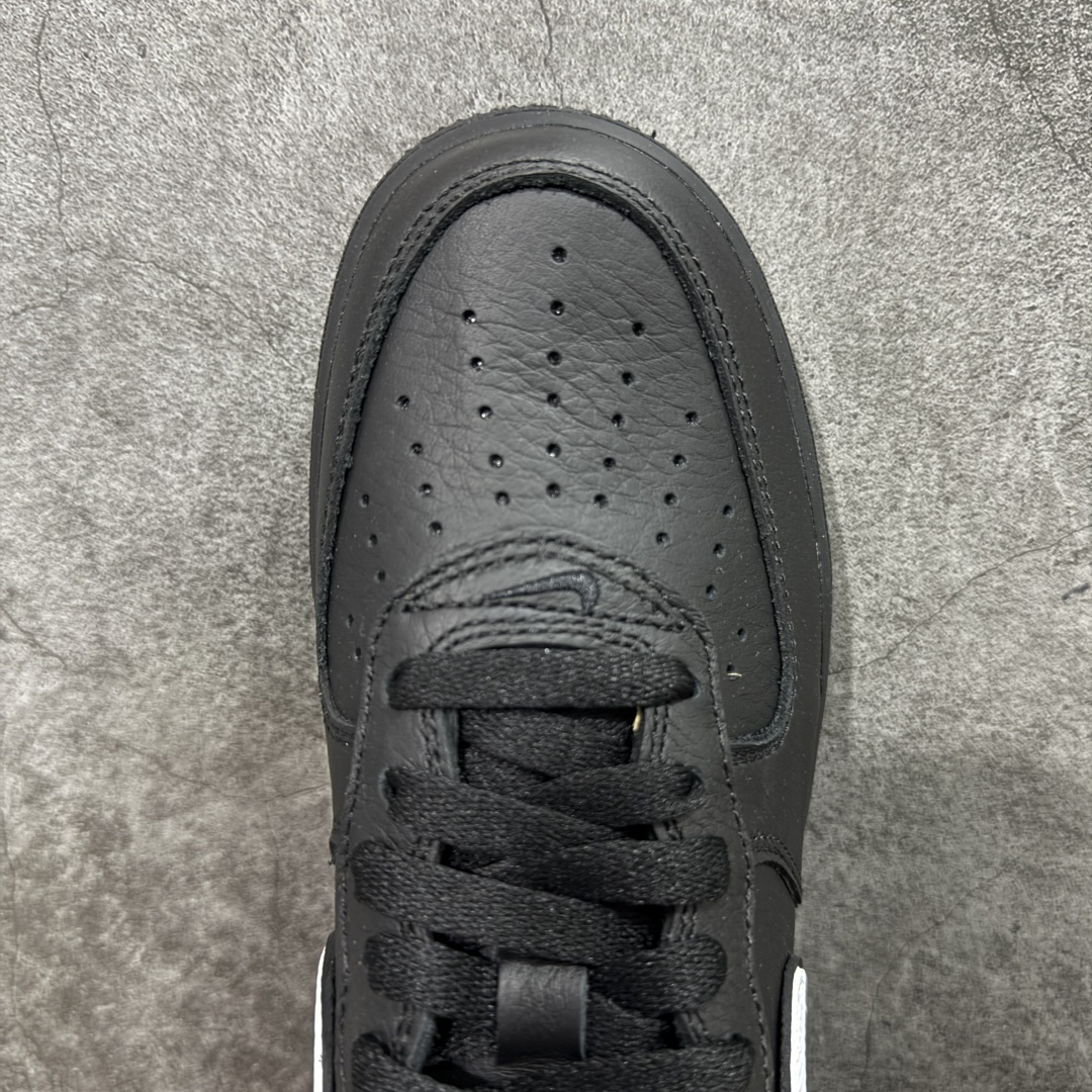 图片[5]-【Max原厂皮版】Nike Air Force 1 Low AF1空军一号 黑白 CQ0492-001 •市场最高品质 •原厂皮 纹理皮质原鞋保持一致 •正确拉帮线颜色与原鞋一致 •正确鞋垫RB材质 高弹性 •原厂电绣工艺 刺绣立体感饱满度一致 •原厂鞋舌织唛标 同步原鞋 •正确鞋盒外标 字体立体感 带芯片 •正确高频深度 •正确针车缝隙 尺码：35.5 36 36.5 37 37.5 38 38.5 39 40 40.5 41 42 42.5 43 44 44.5 45 46 46.5 47.5-选品中心
