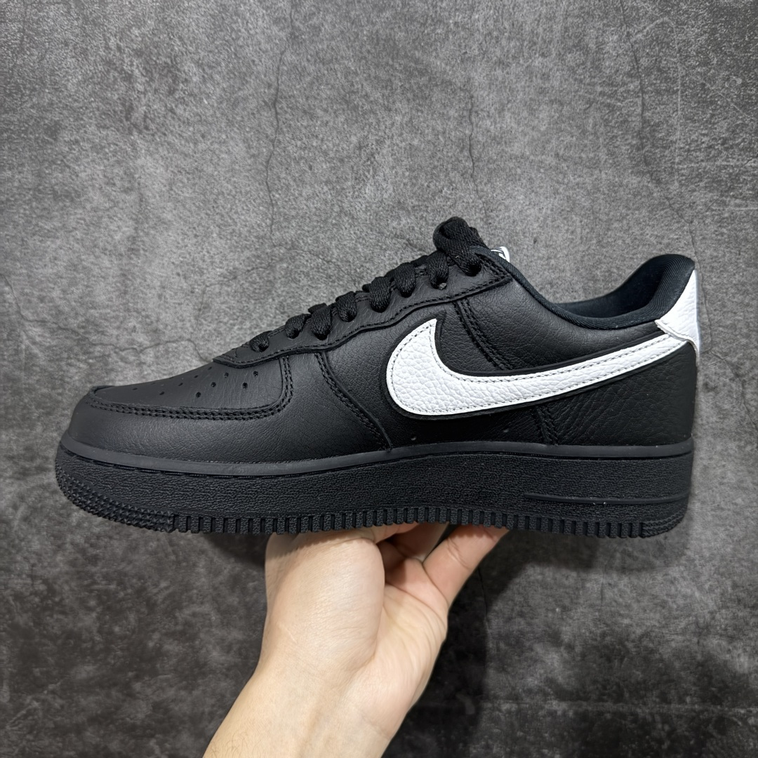 图片[2]-【Max原厂皮版】Nike Air Force 1 Low AF1空军一号 黑白 CQ0492-001 •市场最高品质 •原厂皮 纹理皮质原鞋保持一致 •正确拉帮线颜色与原鞋一致 •正确鞋垫RB材质 高弹性 •原厂电绣工艺 刺绣立体感饱满度一致 •原厂鞋舌织唛标 同步原鞋 •正确鞋盒外标 字体立体感 带芯片 •正确高频深度 •正确针车缝隙 尺码：35.5 36 36.5 37 37.5 38 38.5 39 40 40.5 41 42 42.5 43 44 44.5 45 46 46.5 47.5-选品中心