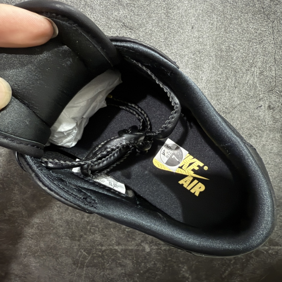 图片[8]-【纯原版】Air Jordan AJ1 Low 低帮 黑金 玄武 国区限定黑色 IO3147-001 市最具代表性版本 口碑大厂出品 品控大底版型不断改良更新 全套原纸板楦头开发 确保原汁原味 完美呈现版型 完美零毛边处理 原厂内置全掌气垫 价格定位良心 平台专用代工流水线出品 一眼公司既视感 拿到手的一瞬间就与众不同 碾压市面所有版本 全部原鞋开发 每一个配色都会采购原鞋确认细节 打破市面看图做货无好货之说 尺码：35.5 36 36.5 37.5 38 38.5 39 40 40.5 41 42 42.5 43 44 44.5 45 46 47.5-选品中心