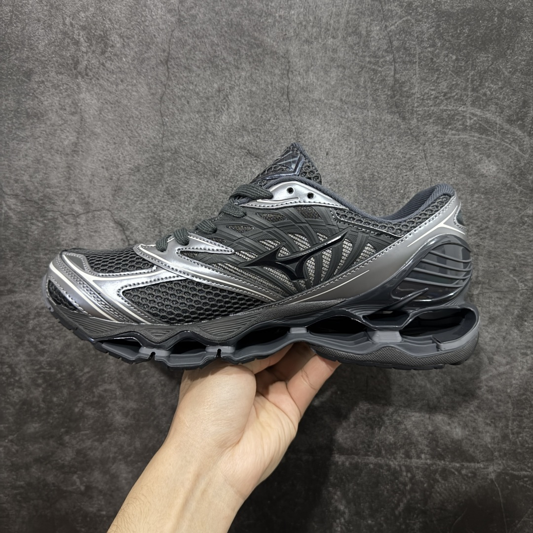 图片[2]-【纯原版】Mizuno 美津侬 WAVE PROPHECY 14S 复古时尚休闲舒适运动跑步鞋 美津浓WAVE机械缓震 可以说是机械缓震跑鞋科技的翘楚有着非凡的适应性，有着充分而持久的缓震能力和轻量化设计，是一双可以陪伴我们日常训练甚至是半马比赛的跑鞋，无论是“跑步初哥”还是“精英老鸟”，只要不是比较夸张的大体重人群，都可以穿着WAVE RIDER 来跑步。如果你不知道跑步穿什么鞋，不知道给别人推荐什么鞋，那么选“美津浓 ” 尺码：36-45-选品中心