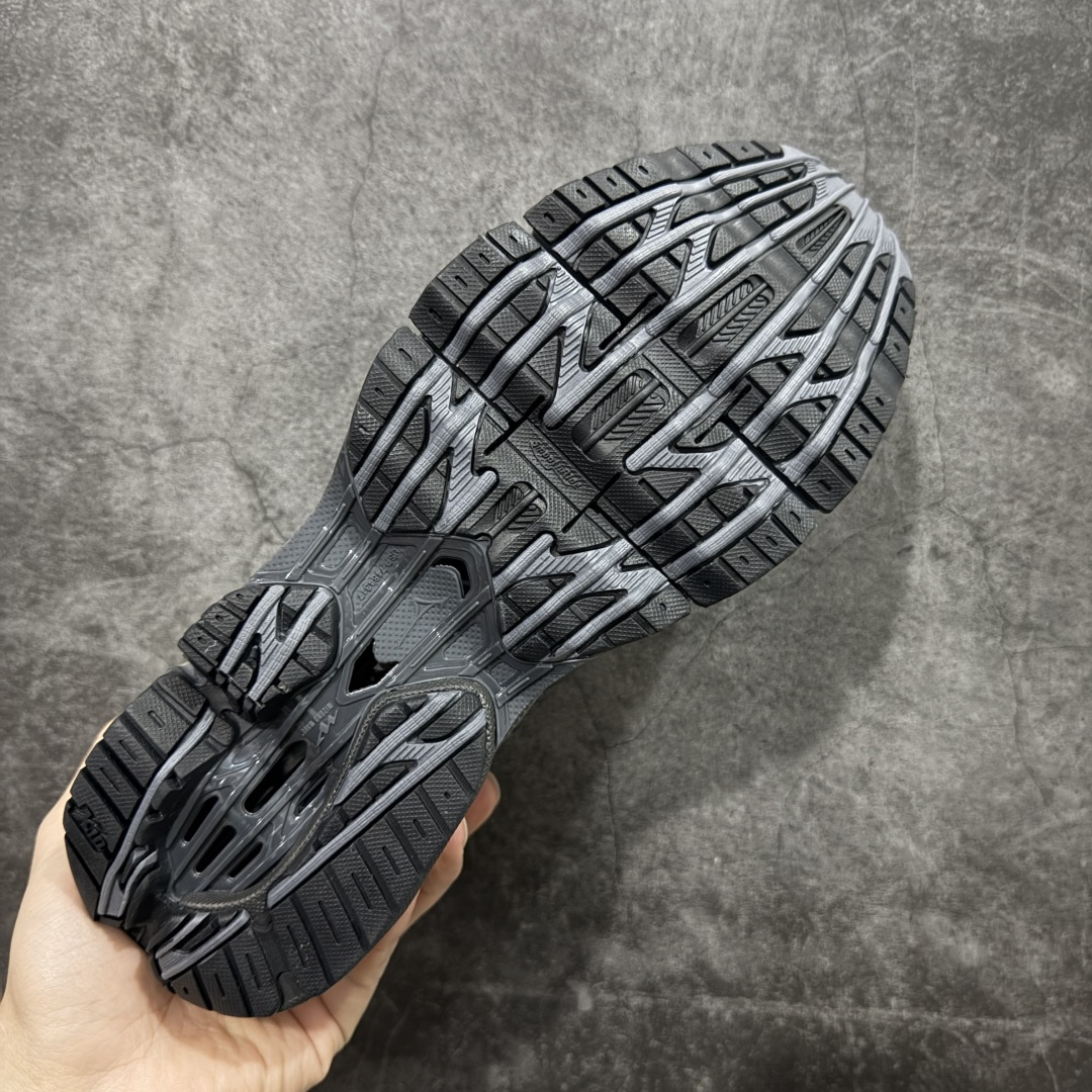 图片[9]-【纯原版】Mizuno 美津侬 WAVE PROPHECY 14S 复古时尚休闲舒适运动跑步鞋 美津浓WAVE机械缓震 可以说是机械缓震跑鞋科技的翘楚有着非凡的适应性，有着充分而持久的缓震能力和轻量化设计，是一双可以陪伴我们日常训练甚至是半马比赛的跑鞋，无论是“跑步初哥”还是“精英老鸟”，只要不是比较夸张的大体重人群，都可以穿着WAVE RIDER 来跑步。如果你不知道跑步穿什么鞋，不知道给别人推荐什么鞋，那么选“美津浓 ” 尺码：36-45-选品中心