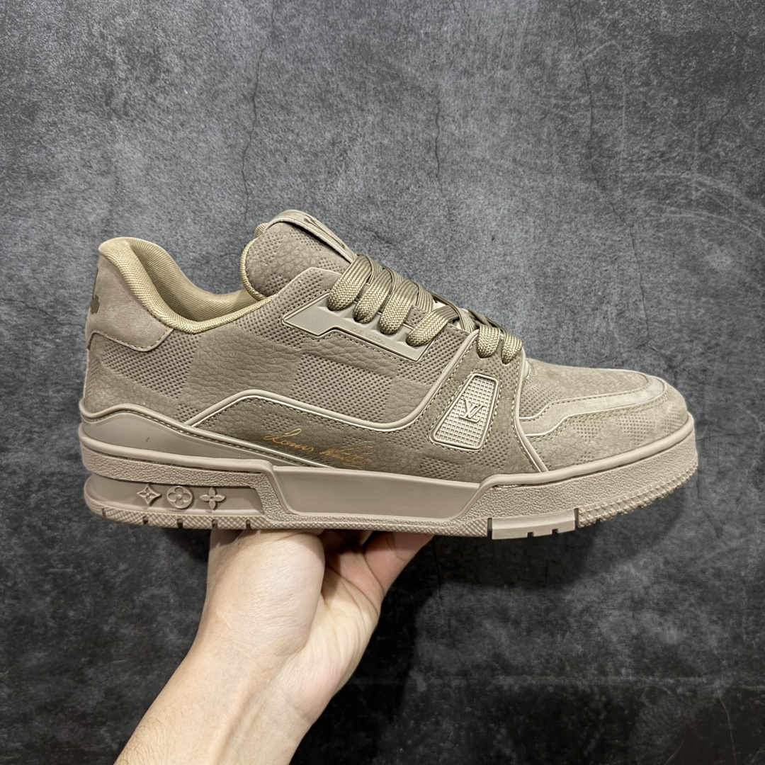 【PK纯原版】Louis Vuitton 路易威登 LV Trainer 低帮休闲板鞋 同步官方2025最新原版包装 海淘代购同渠道品质 高端零售 外贸充正专供 原版购入开发 ZP级全套包装 完美楦型 正确卡色 大底TPU 质感媲美原版 细节与原版一致 请注意区分市面通货材 尺码:39 40 41 42 43 44 45 46-选品中心