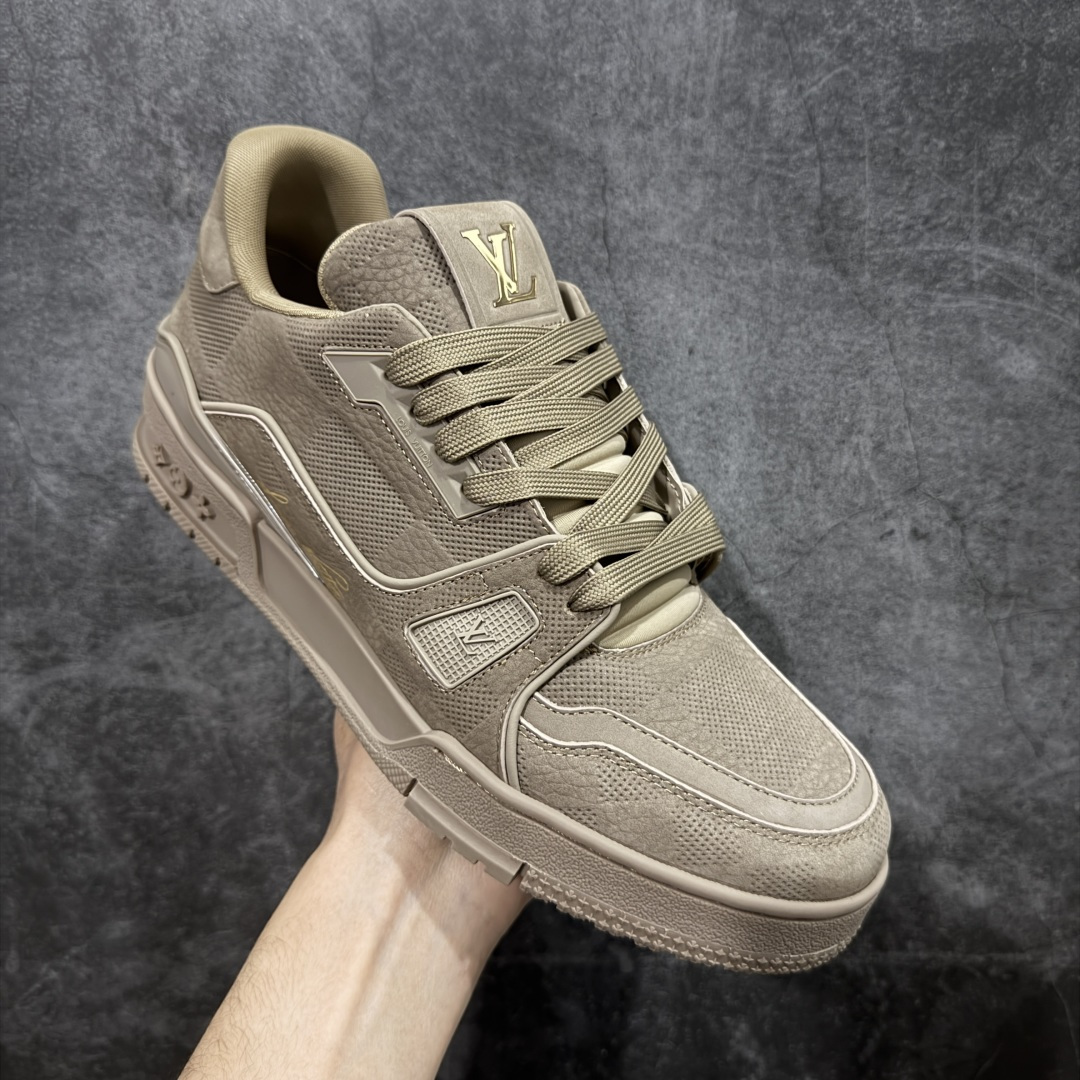 图片[3]-【PK纯原版】Louis Vuitton 路易威登 LV Trainer 低帮休闲板鞋 同步官方2025最新原版包装 海淘代购同渠道品质 高端零售 外贸充正专供 原版购入开发 ZP级全套包装 完美楦型 正确卡色 大底TPU 质感媲美原版 细节与原版一致 请注意区分市面通货材 尺码：39 40 41 42 43 44 45 46-选品中心