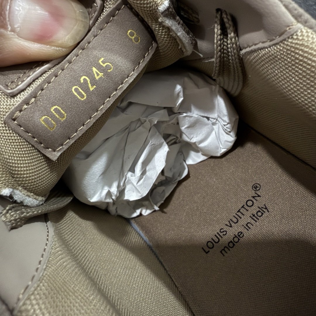 图片[7]-【PK纯原版】Louis Vuitton 路易威登 LV Trainer 低帮休闲板鞋 同步官方2025最新原版包装 海淘代购同渠道品质 高端零售 外贸充正专供 原版购入开发 ZP级全套包装 完美楦型 正确卡色 大底TPU 质感媲美原版 细节与原版一致 请注意区分市面通货材 尺码：39 40 41 42 43 44 45 46-选品中心