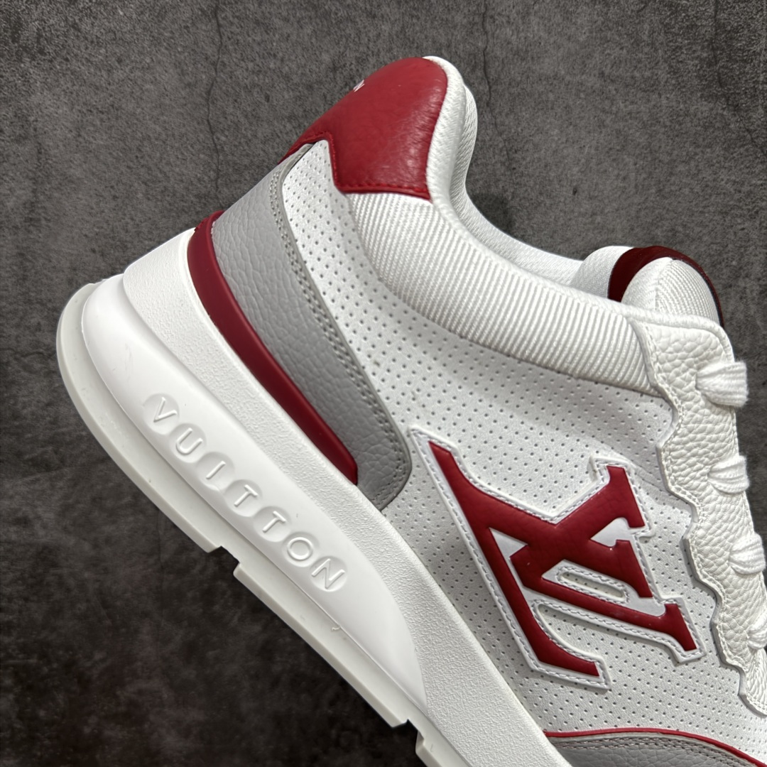 图片[7]-【YS纯原】广奢高端货 LOUIS VUITTON Classic 牛皮革 · 圆头系带 · 低帮生活休闲男鞋｜白红色 ✦ LV 经典休闲线条，干净利落不挑搭配 ✦ 甄选头层牛皮革，细腻挺括、质感高级 ✦ 原楦型开发，鞋型比例精准，上脚显修长 ✦ 圆头低帮设计，日常通勤与休闲百搭 ✦ 轻量缓震中底，行走舒适不累脚 ✦ 耐磨橡胶大底，抓地稳、耐穿度高 ✦ 细节对版，整体完成度高 ✦ 专柜级包装＋配件齐全 ✦ 白色经典款，四季可穿 尺码：35-46-选品中心